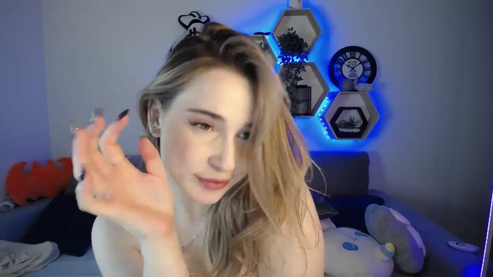 Gallery image thumbnail from SabrinaViolet's myfreecams stream on, 12/15/2024, 12:35 image 8 of 20