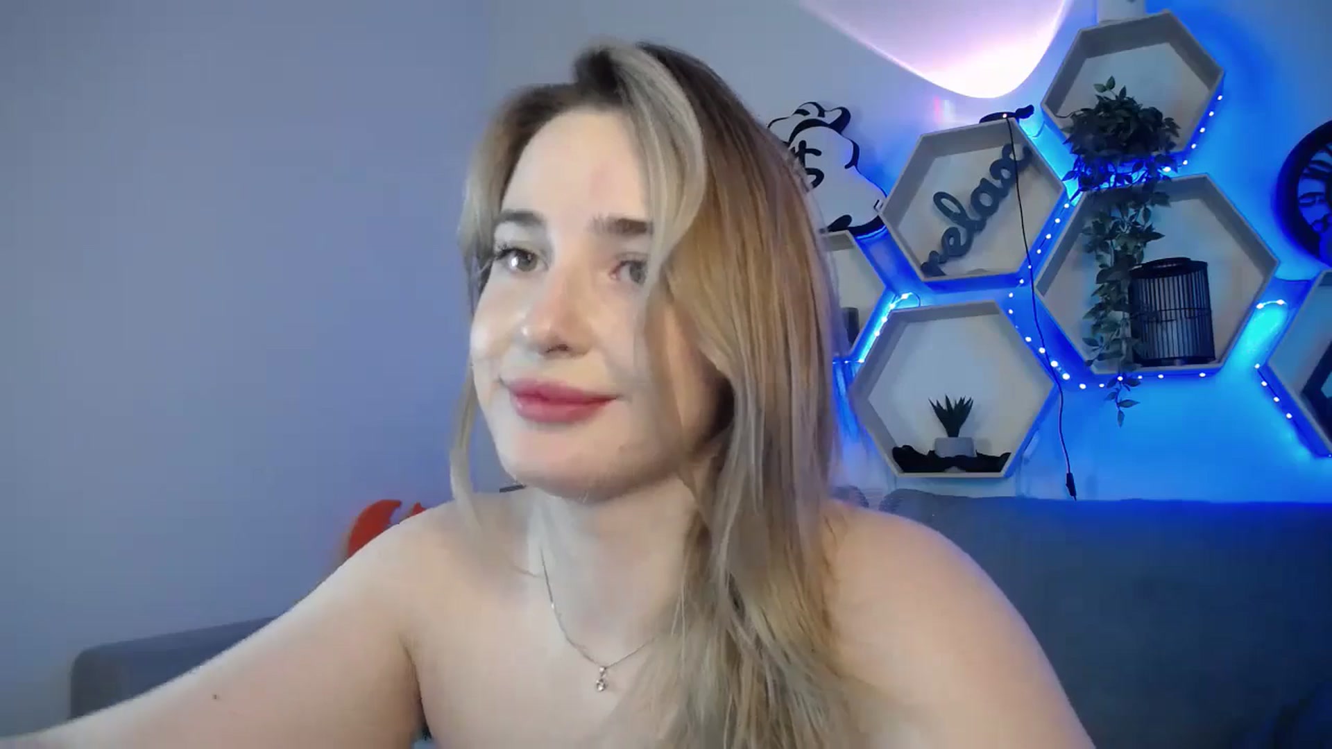 Gallery image thumbnail from SabrinaViolet's myfreecams stream on, 12/21/2024, 14:52 image 9 of 20