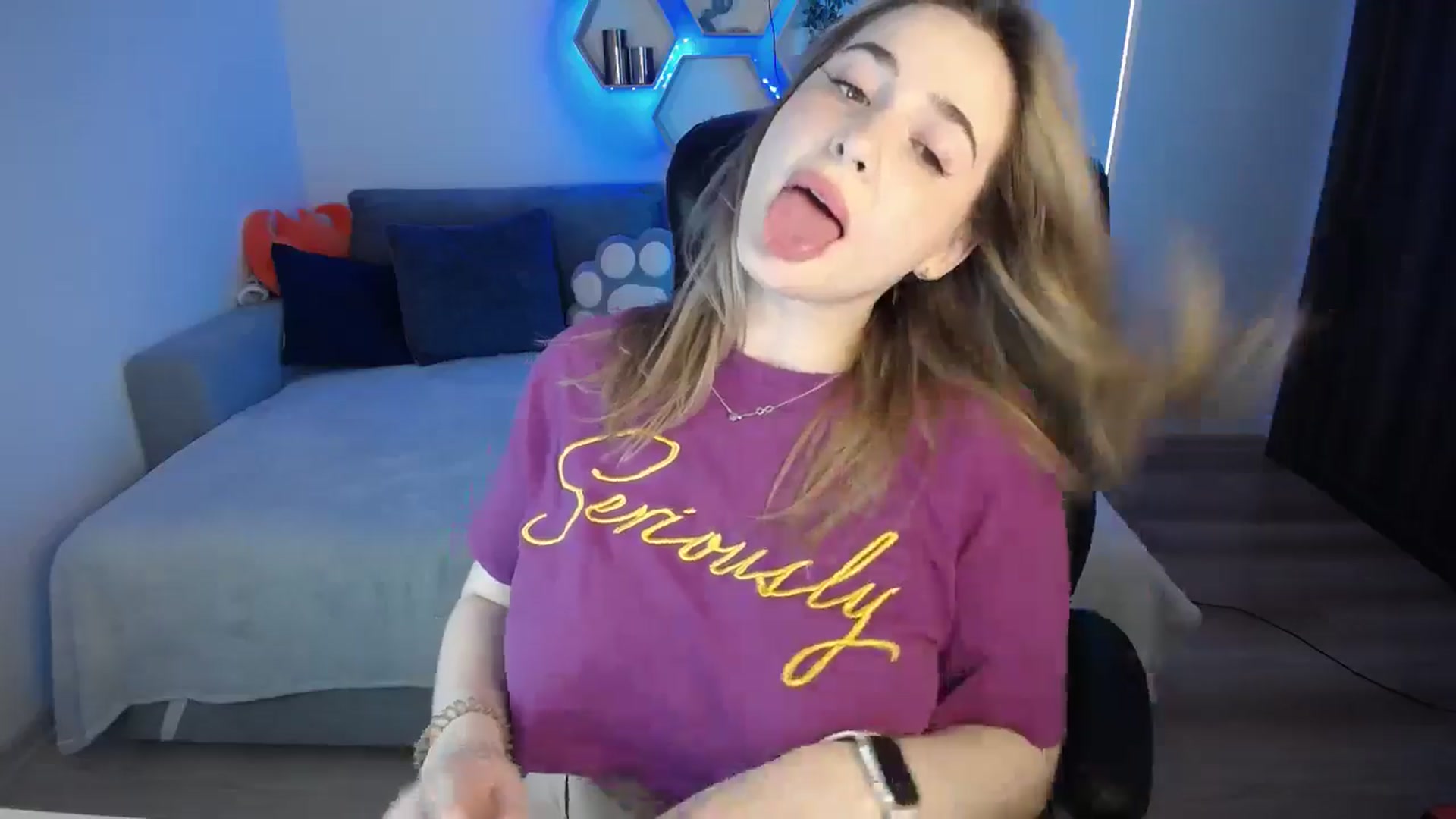 Gallery image thumbnail from SabrinaViolet's myfreecams stream on, 12/22/2024, 10:13 image 3 of 20