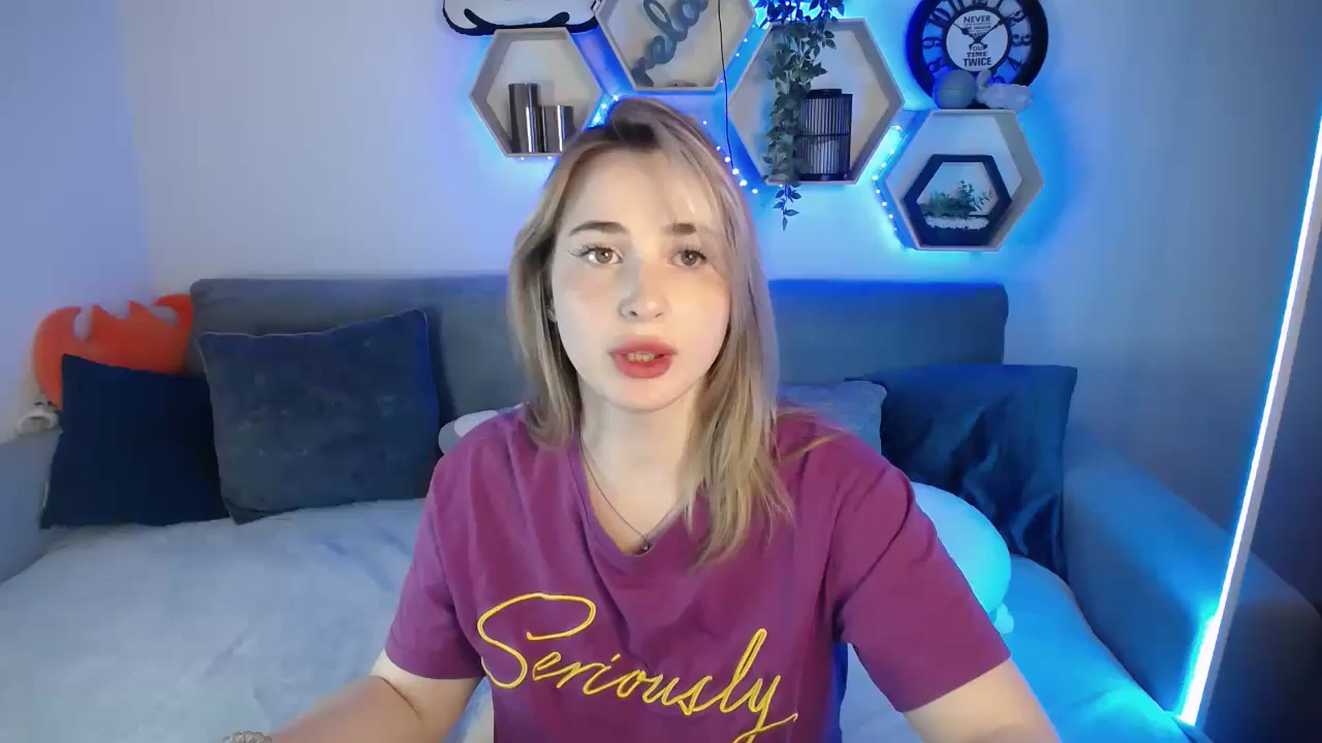 Gallery image thumbnail from SabrinaViolet's myfreecams stream on, 12/22/2024, 13:11 image 15 of 20