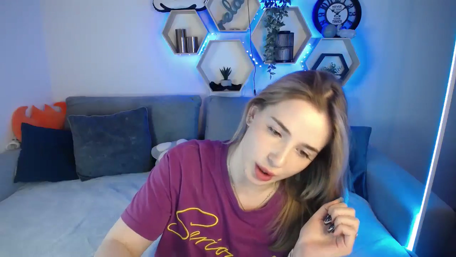 Gallery image thumbnail from SabrinaViolet's myfreecams stream on, 12/22/2024, 13:11 image 18 of 20