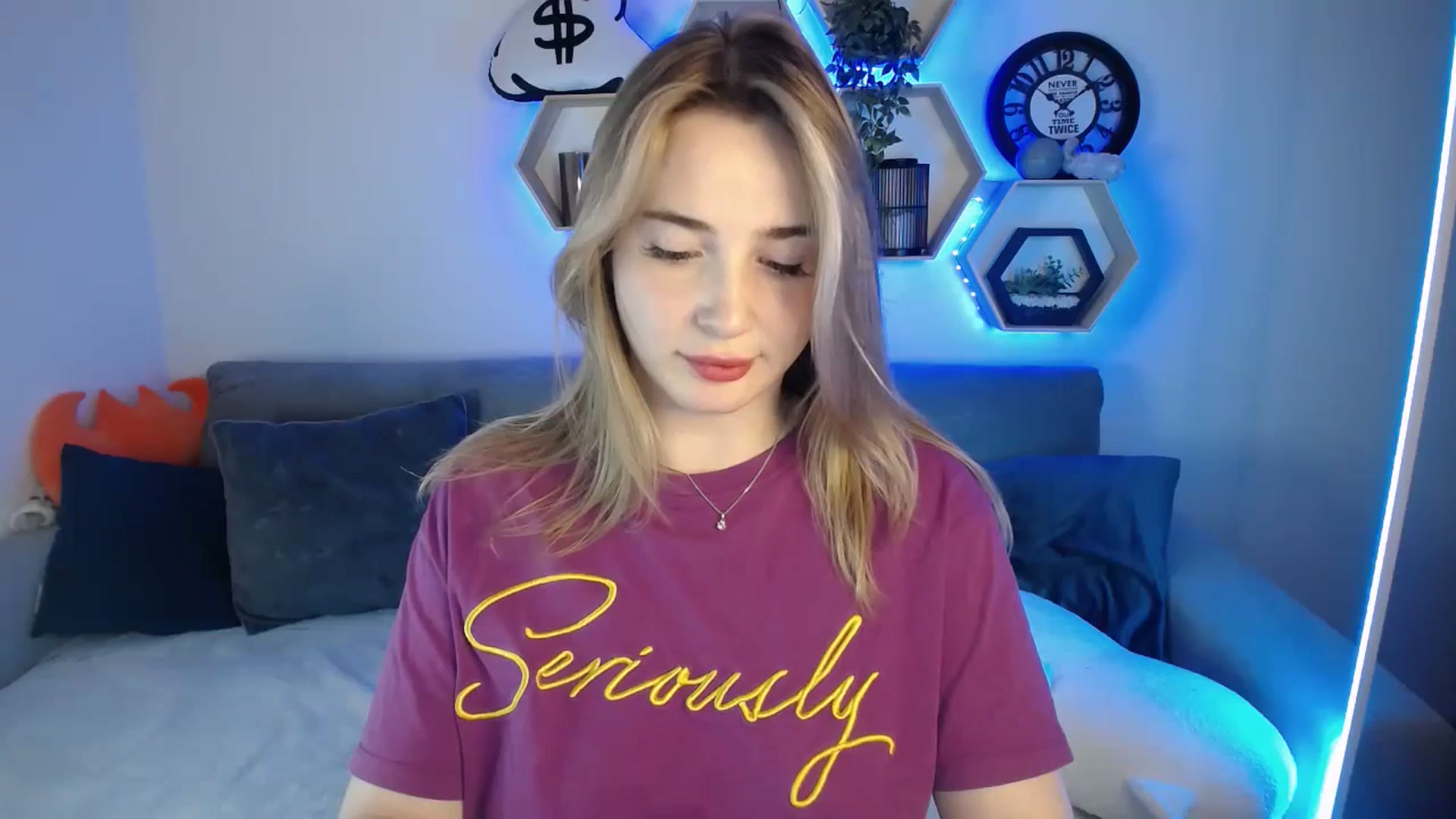 Gallery image thumbnail from SabrinaViolet's myfreecams stream on, 12/22/2024, 13:11 image 11 of 20