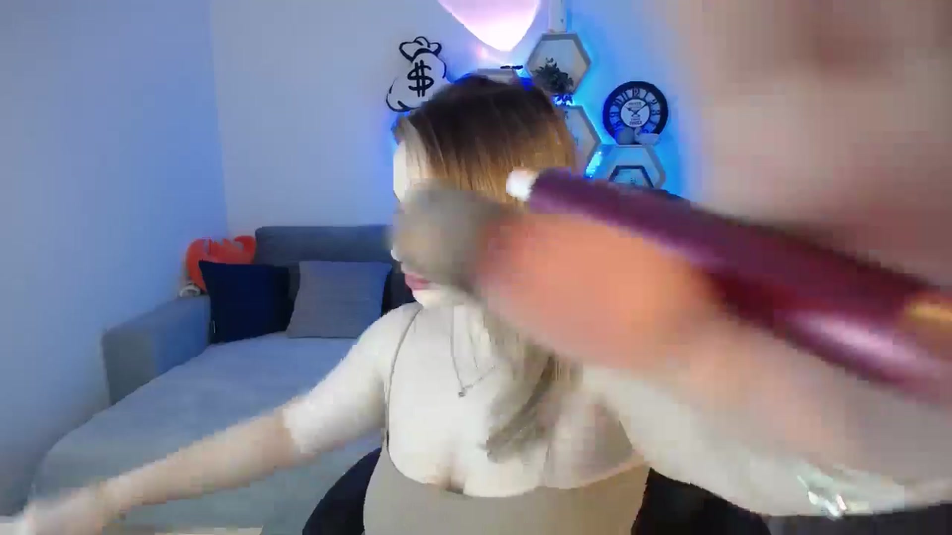 Gallery image thumbnail from SabrinaViolet's myfreecams stream on, 12/23/2024, 09:15 image 11 of 20