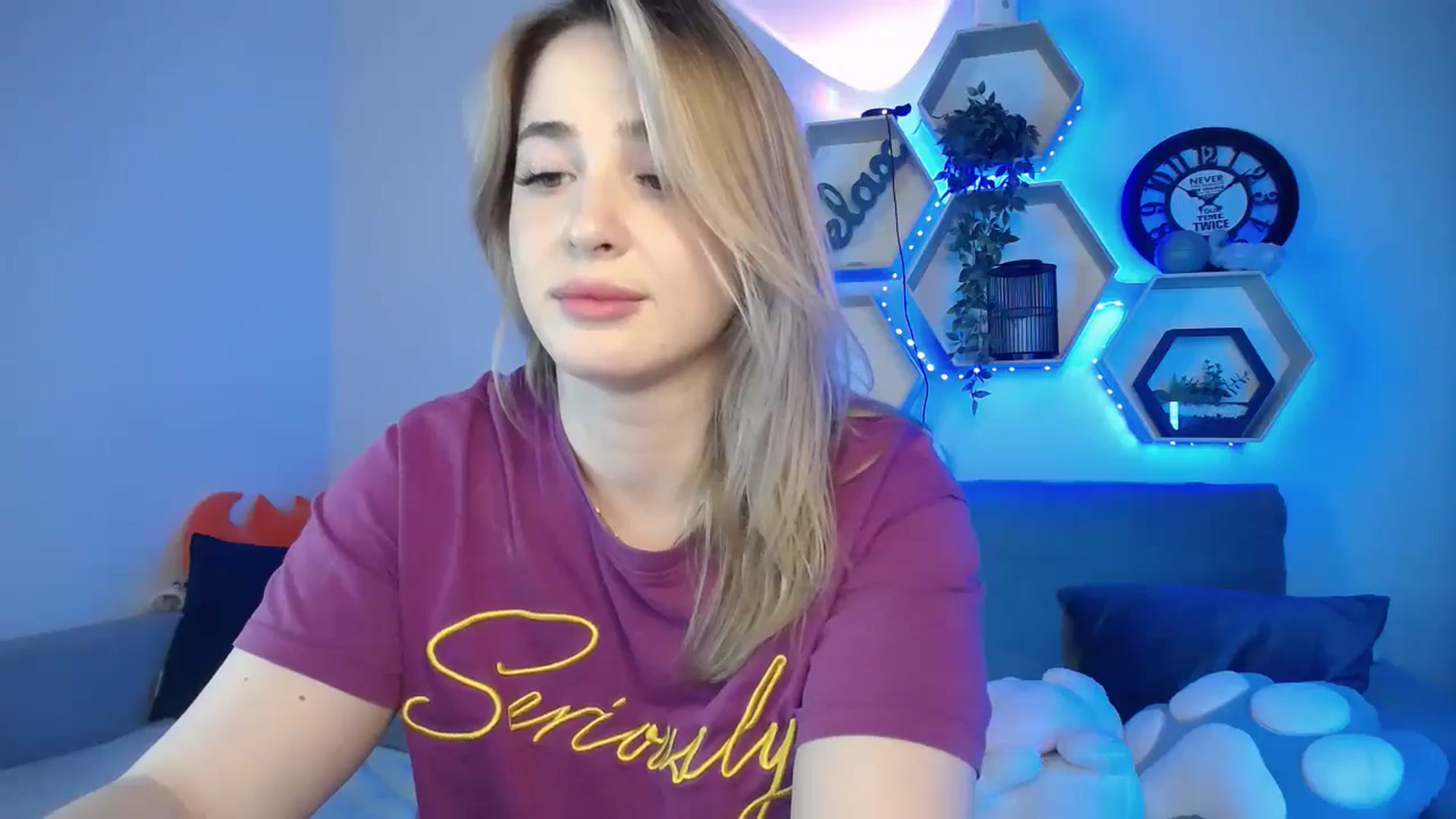 Gallery image thumbnail from SabrinaViolet's myfreecams stream on, 12/24/2024, 12:17 image 6 of 20