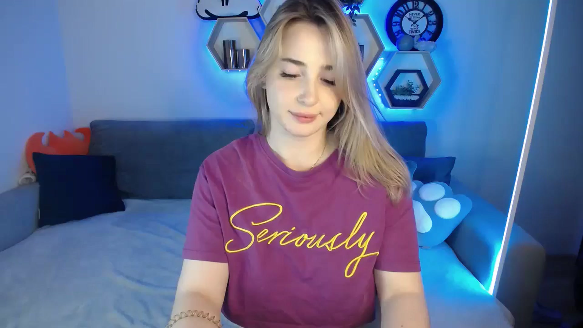 Gallery image thumbnail from SabrinaViolet's myfreecams stream on, 12/24/2024, 14:34 image 2 of 20