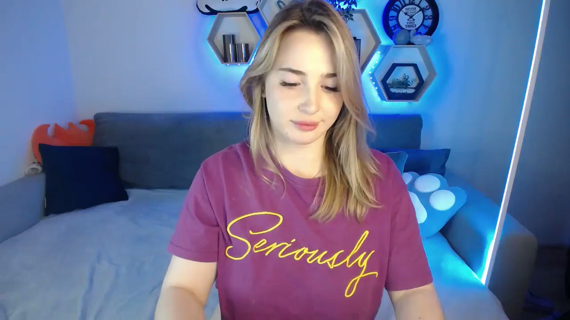 Gallery image thumbnail from SabrinaViolet's myfreecams stream on, 12/24/2024, 14:34 image 10 of 20
