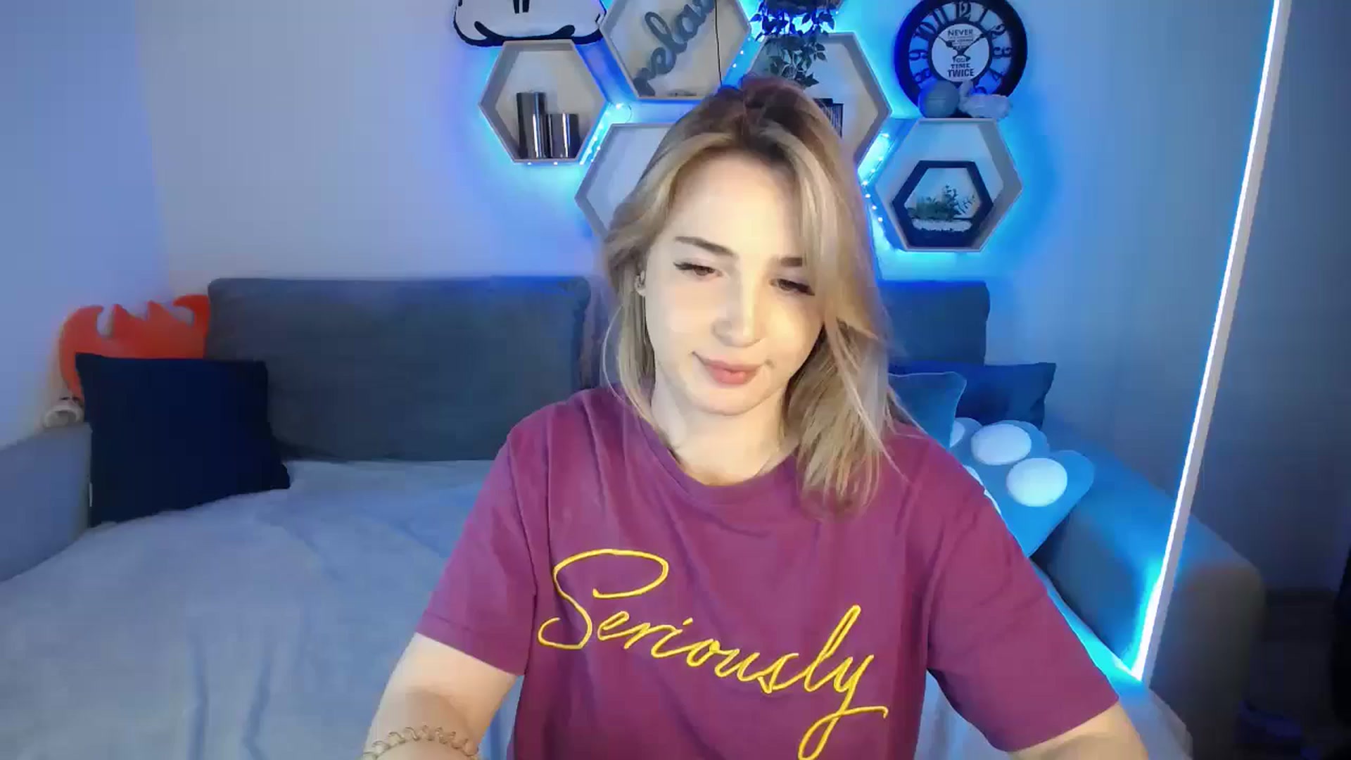 Gallery image thumbnail from SabrinaViolet's myfreecams stream on, 12/24/2024, 14:34 image 7 of 20