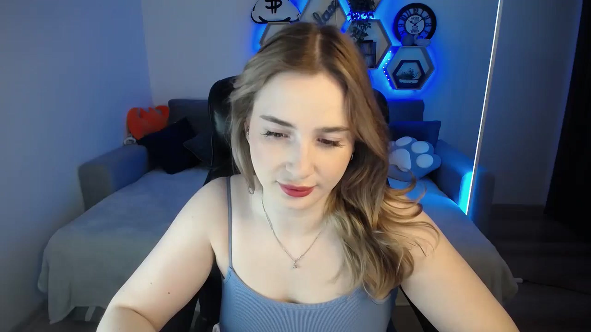 Gallery image thumbnail from SabrinaViolet's myfreecams stream on, 01/06/2025, 09:25 image 18 of 20