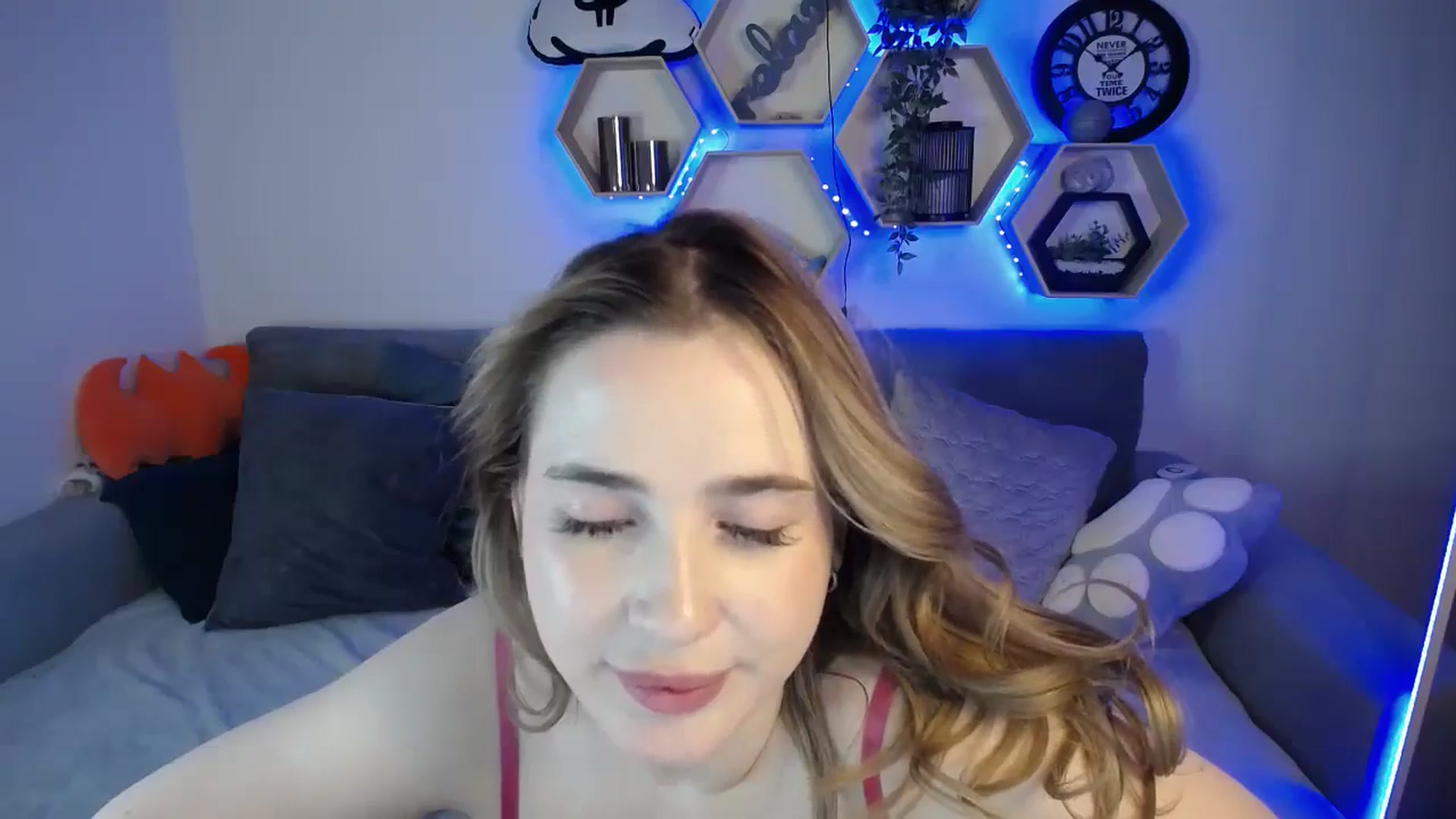 Gallery image thumbnail from SabrinaViolet's myfreecams stream on, 01/11/2025, 13:38 image 14 of 20
