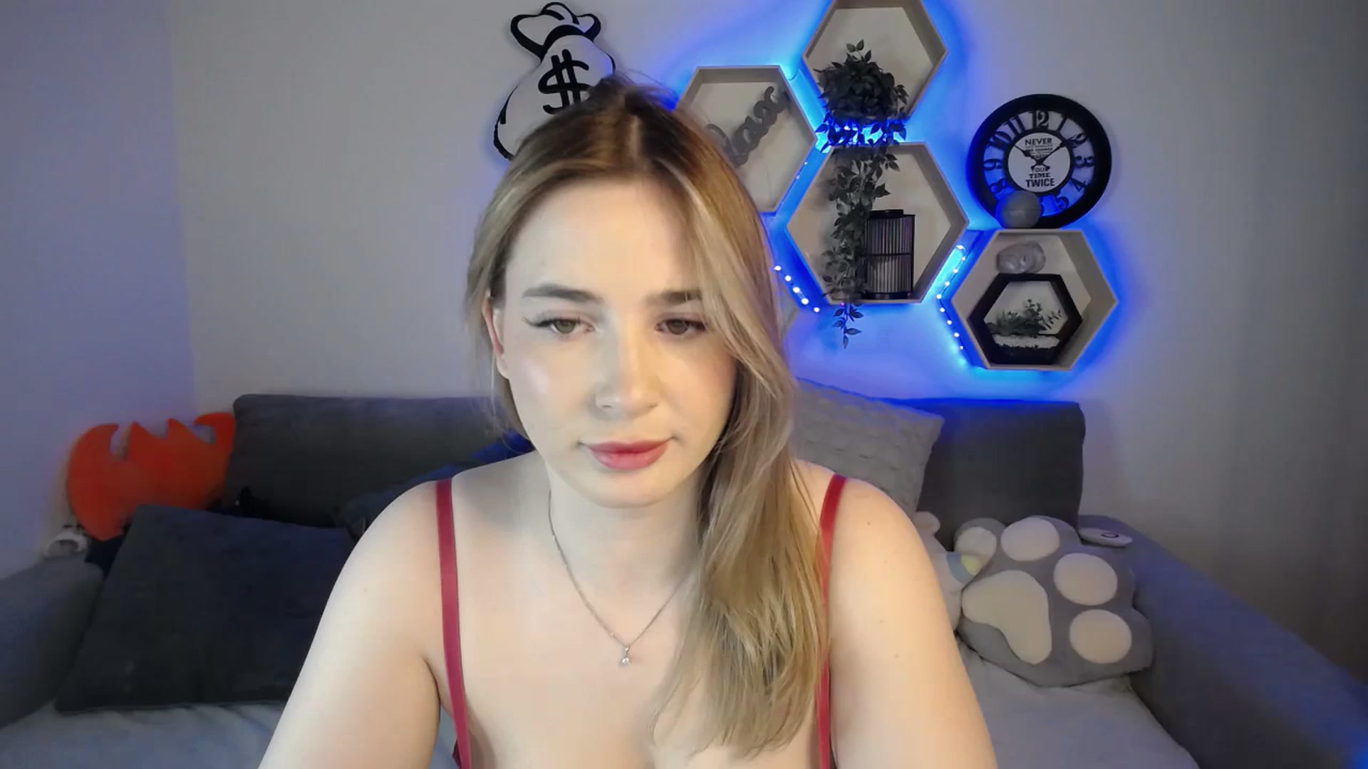 Gallery image thumbnail from SabrinaViolet's myfreecams stream on, 01/17/2025, 13:12 image 1 of 20