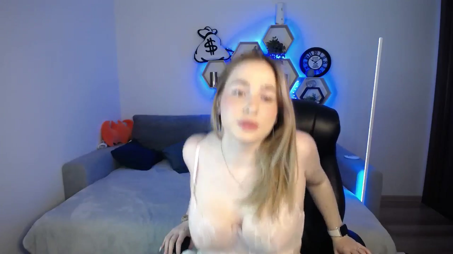 Gallery image thumbnail from SabrinaViolet's myfreecams stream on, 01/22/2025, 10:23 image 11 of 20