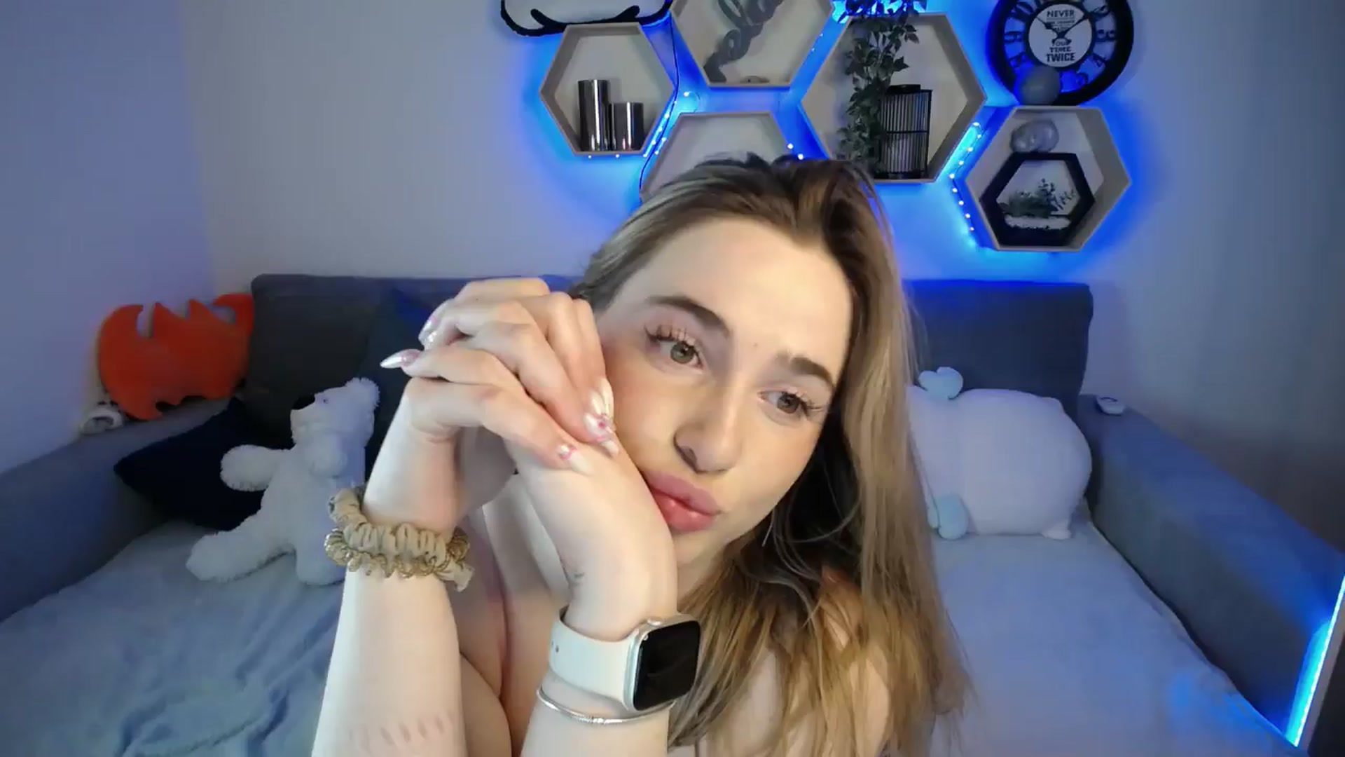 Gallery image thumbnail from SabrinaViolet's myfreecams stream on, 01/25/2025, 12:52 image 14 of 20
