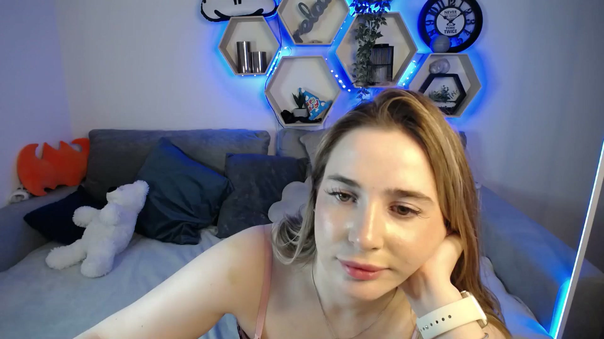 Gallery image thumbnail from SabrinaViolet's myfreecams stream on, 01/25/2025, 14:02 image 7 of 20