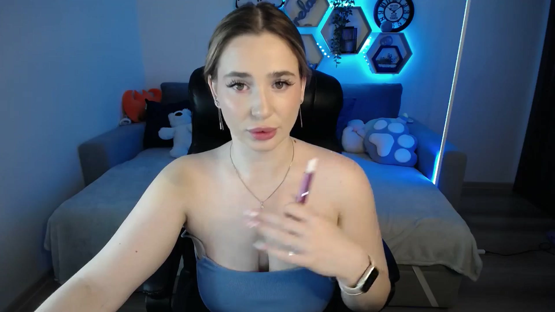 Gallery image thumbnail from SabrinaViolet's myfreecams stream on, 01/29/2025, 11:02 image 18 of 20