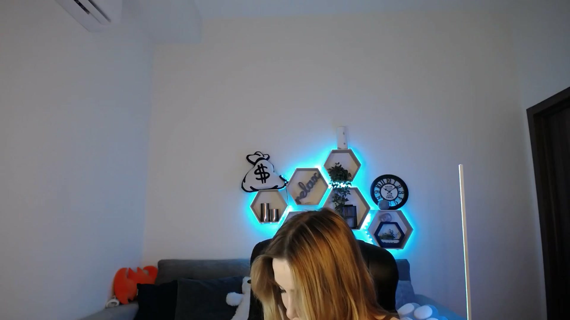 Gallery image thumbnail from SabrinaViolet's myfreecams stream on, 02/03/2025, 10:58 image 10 of 20