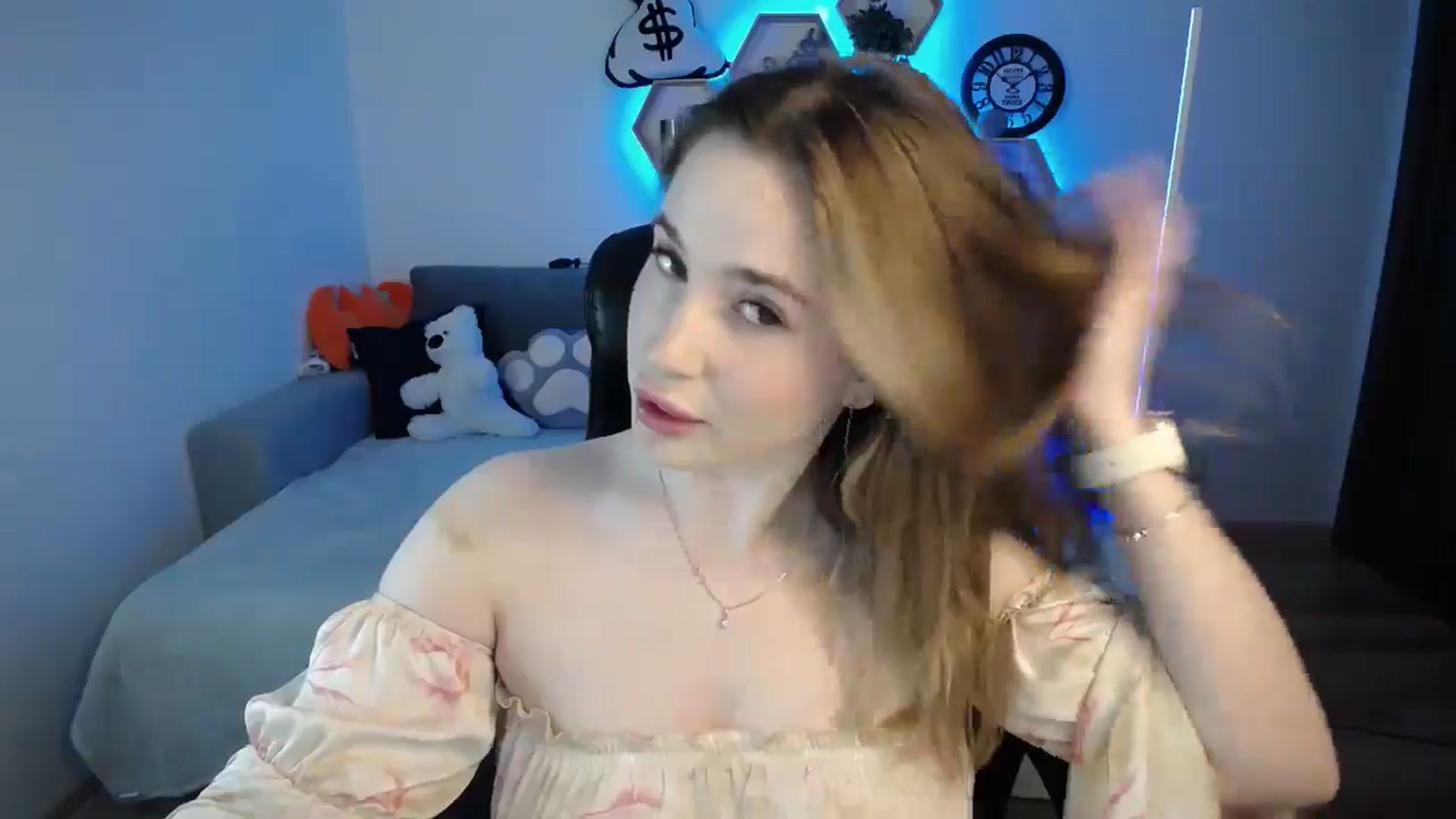 Gallery image thumbnail from SabrinaViolet's myfreecams stream on, 02/05/2025, 09:44 image 20 of 20