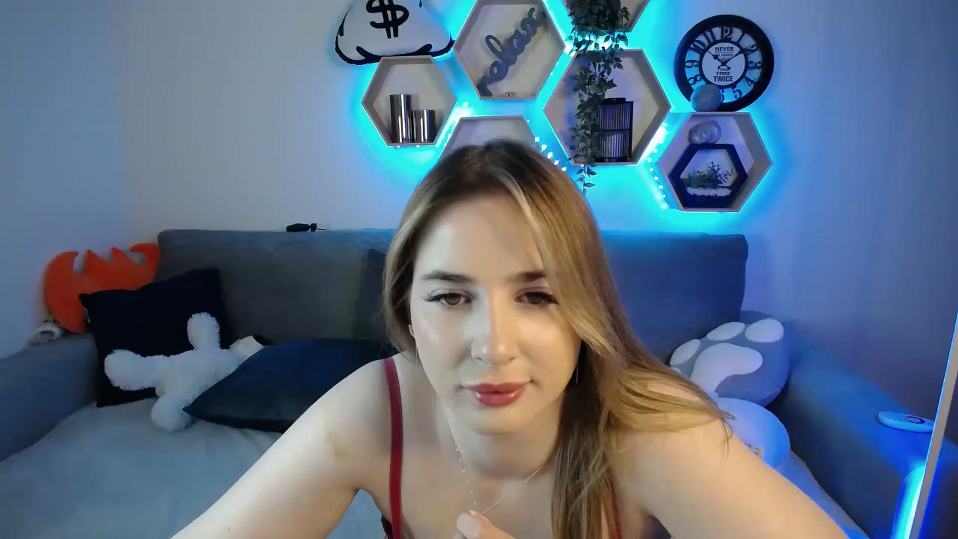 Gallery image thumbnail from SabrinaViolet's myfreecams stream on, 02/08/2025, 11:53 image 18 of 20