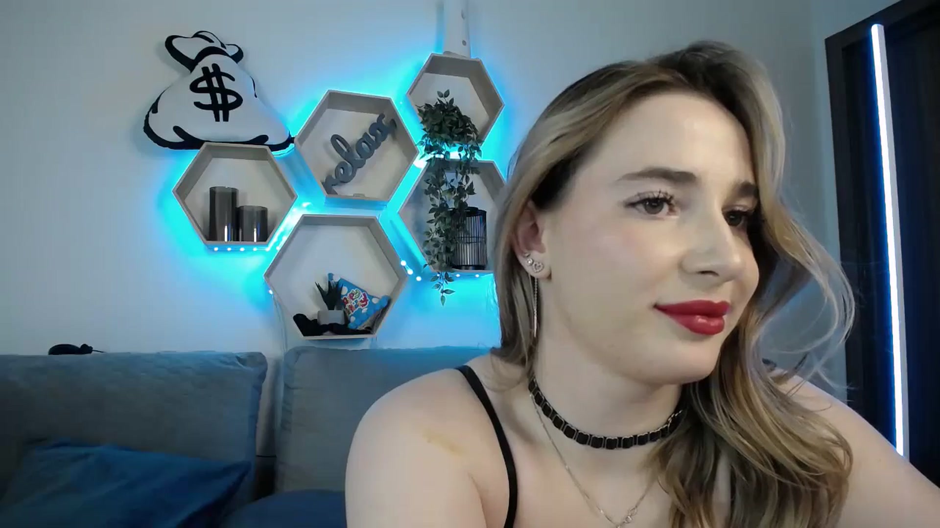 Gallery image thumbnail from SabrinaViolet's myfreecams stream on, 02/09/2025, 14:22 image 20 of 20