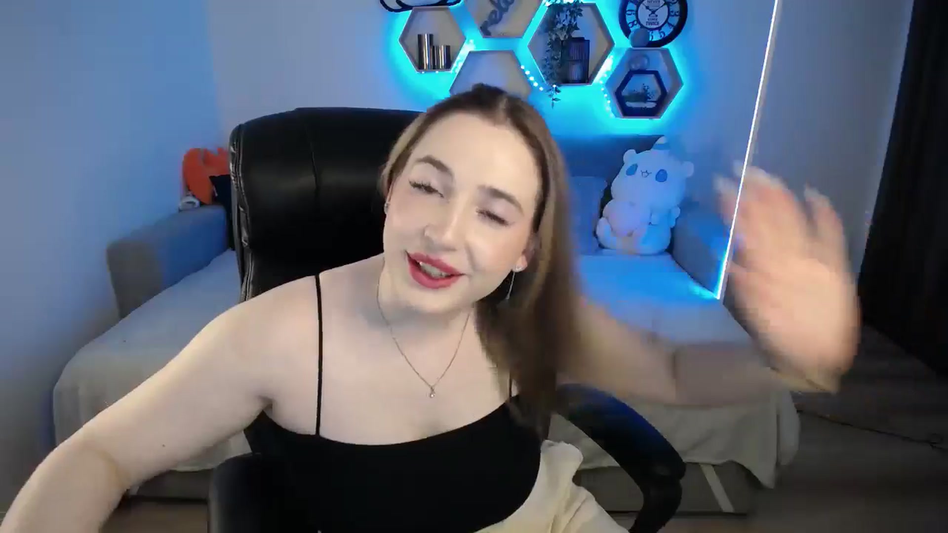 Gallery image thumbnail from SabrinaViolet's myfreecams stream on, 02/11/2025, 11:20 image 10 of 20