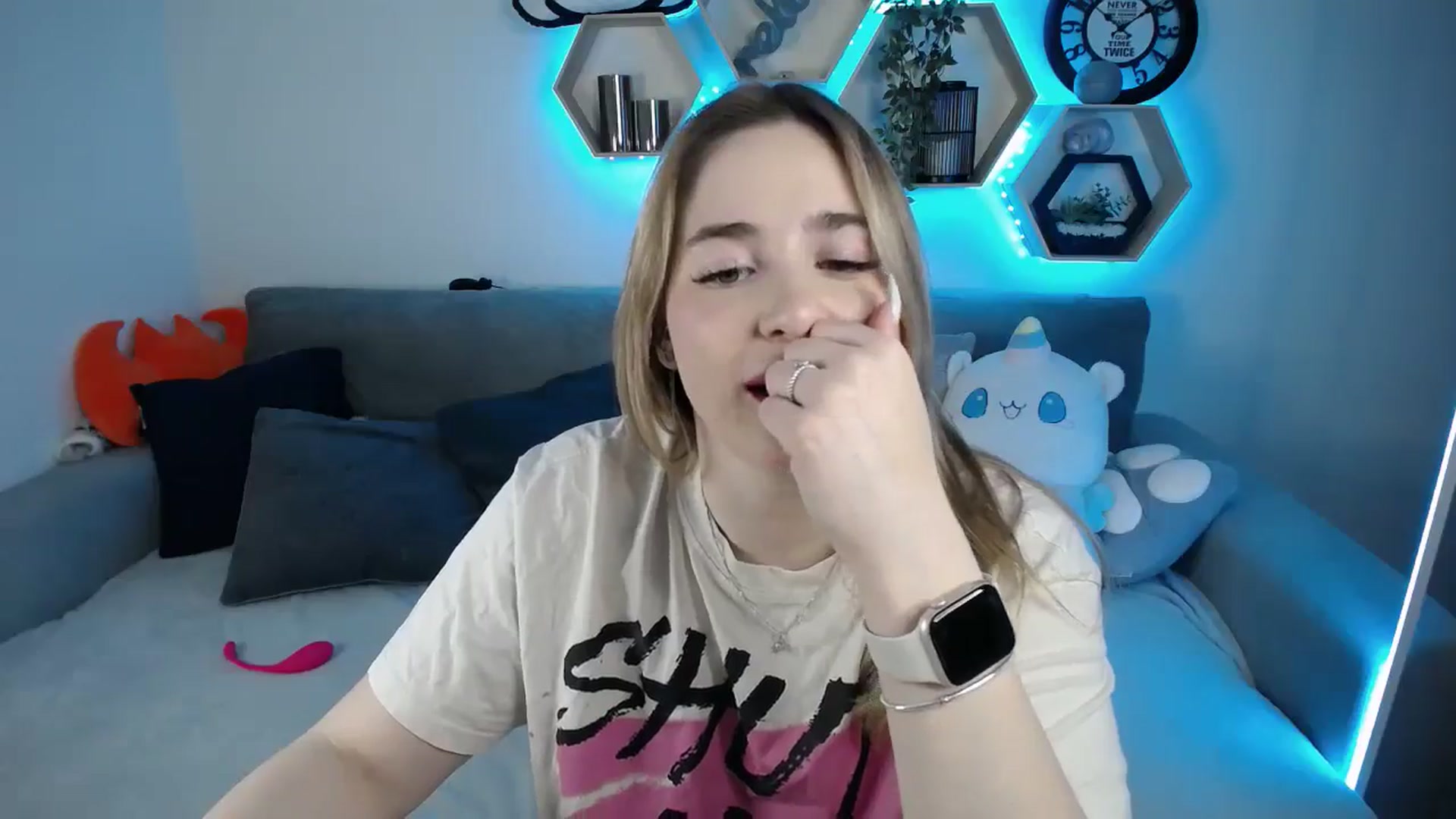 Gallery image thumbnail from SabrinaViolet's myfreecams stream on, 02/14/2025, 10:18 image 13 of 20