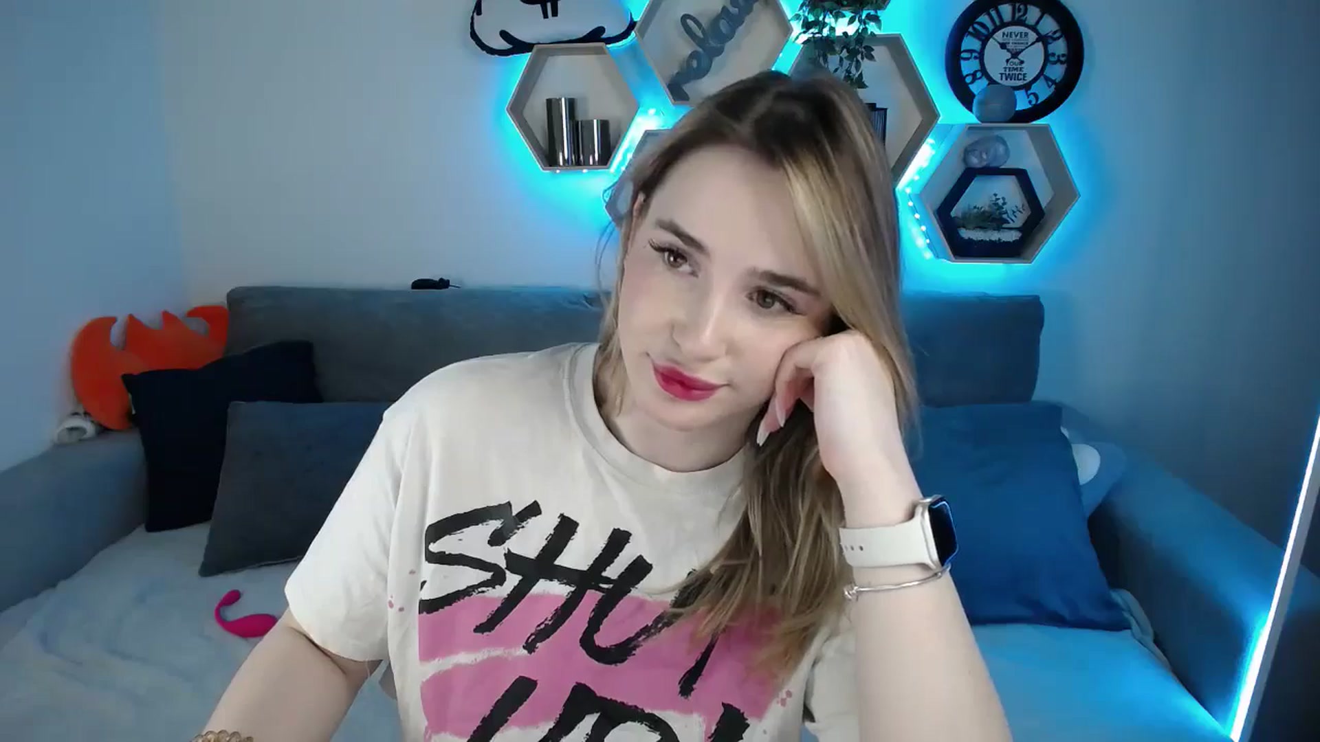 Gallery image thumbnail from SabrinaViolet's myfreecams stream on, 02/14/2025, 11:49 image 11 of 20