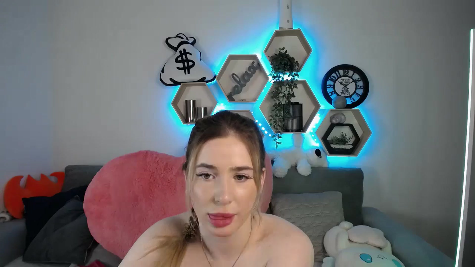Gallery image thumbnail from SabrinaViolet's myfreecams stream on, 02/17/2025, 13:06 image 20 of 20