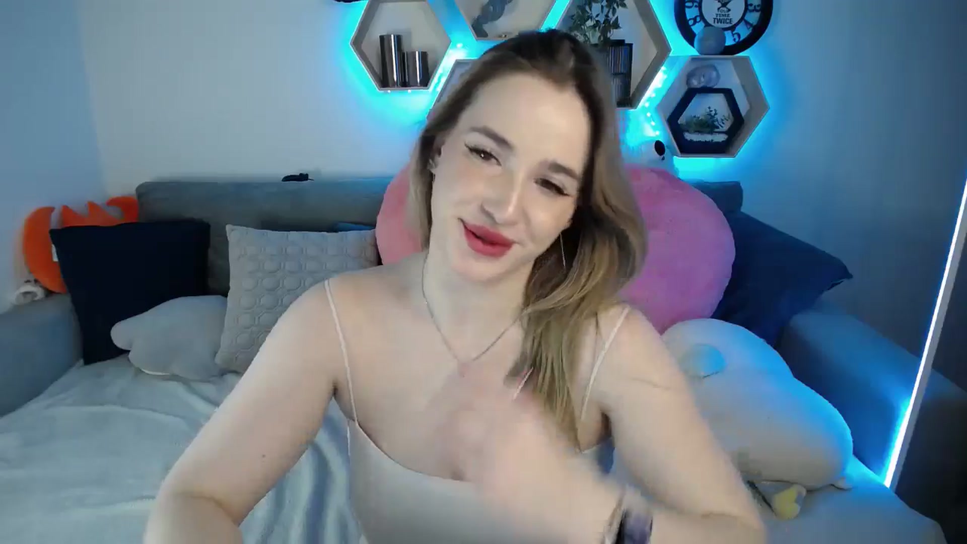 Gallery image thumbnail from SabrinaViolet's myfreecams stream on, 02/23/2025, 11:59 image 5 of 20