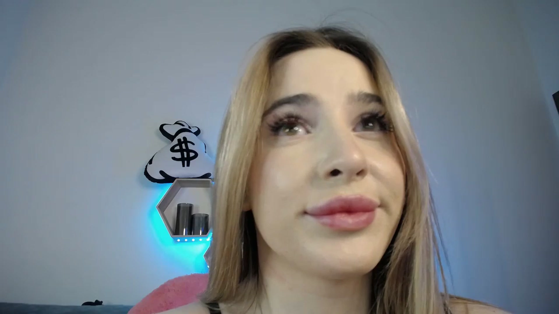 Gallery image thumbnail from SabrinaViolet's myfreecams stream on, 02/25/2025, 11:31 image 14 of 20