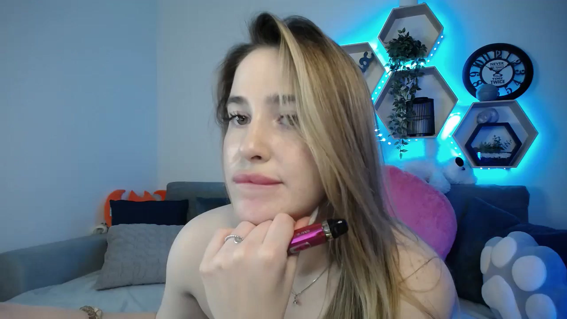 Gallery image thumbnail from SabrinaViolet's myfreecams stream on, 03/05/2025, 14:40 image 10 of 20