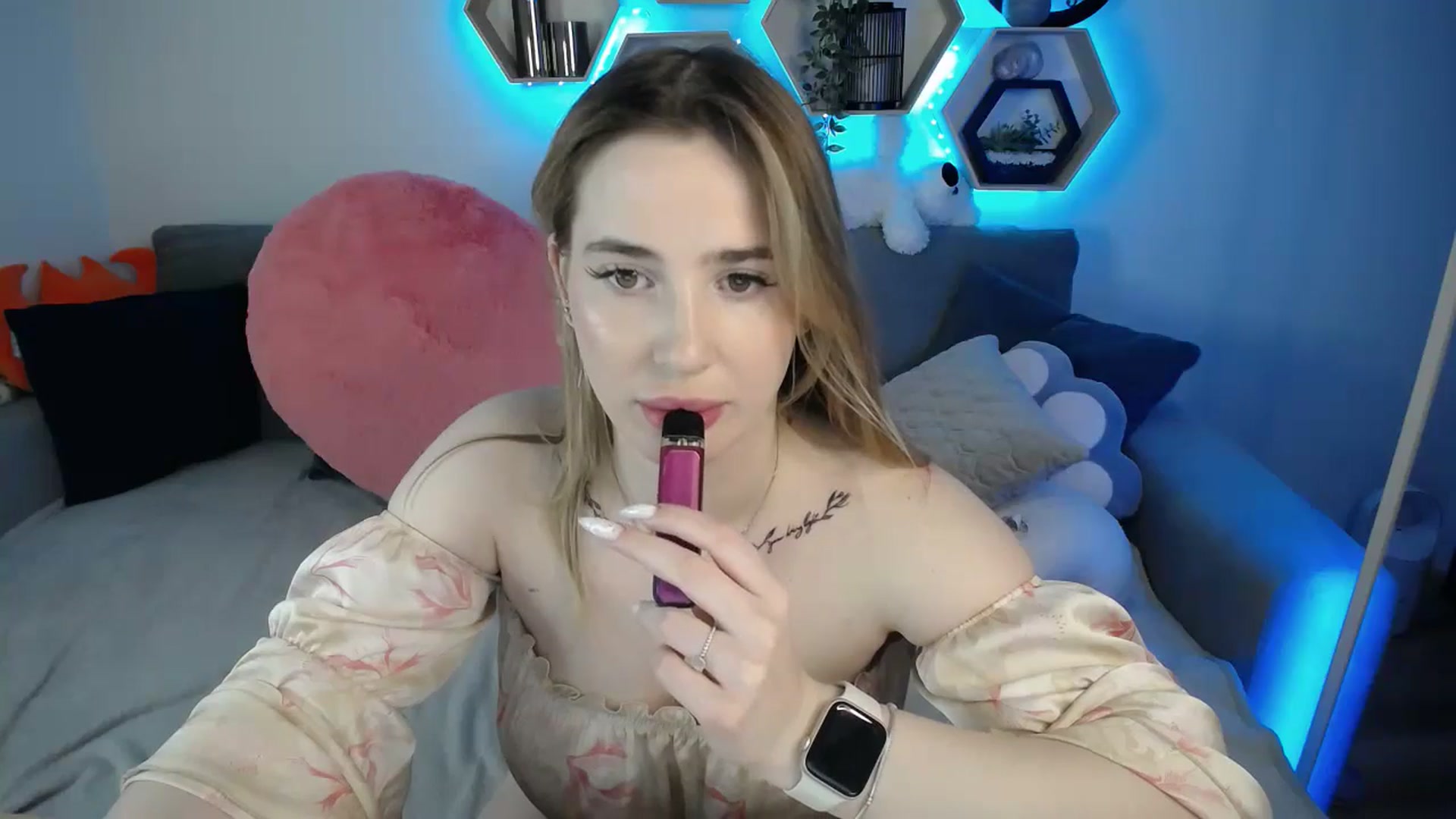Gallery image thumbnail from SabrinaViolet's myfreecams stream on, 03/07/2025, 13:44 image 5 of 20