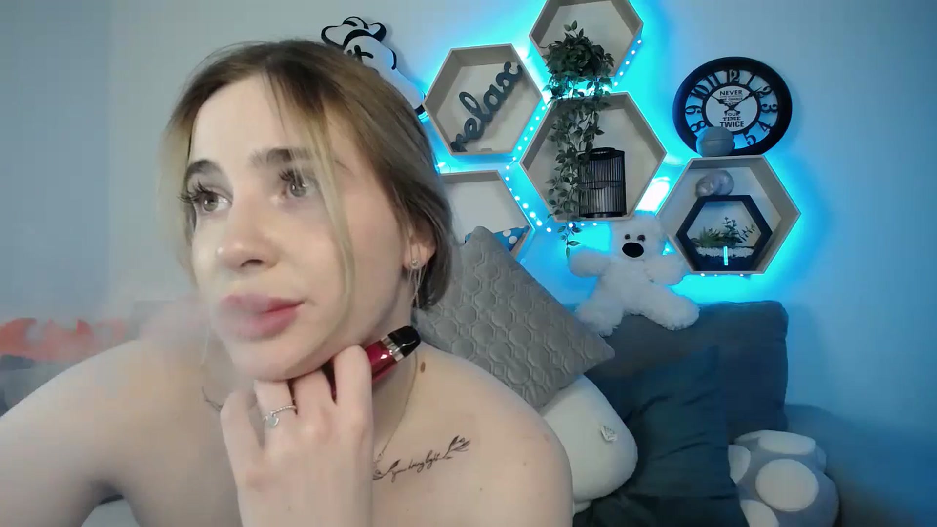 Gallery image thumbnail from SabrinaViolet's myfreecams stream on, 03/11/2025, 14:28 image 5 of 20
