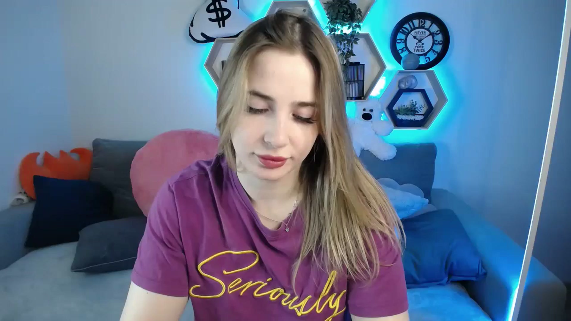Gallery image thumbnail from SabrinaViolet's myfreecams stream on, 03/18/2025, 09:38 image 11 of 20