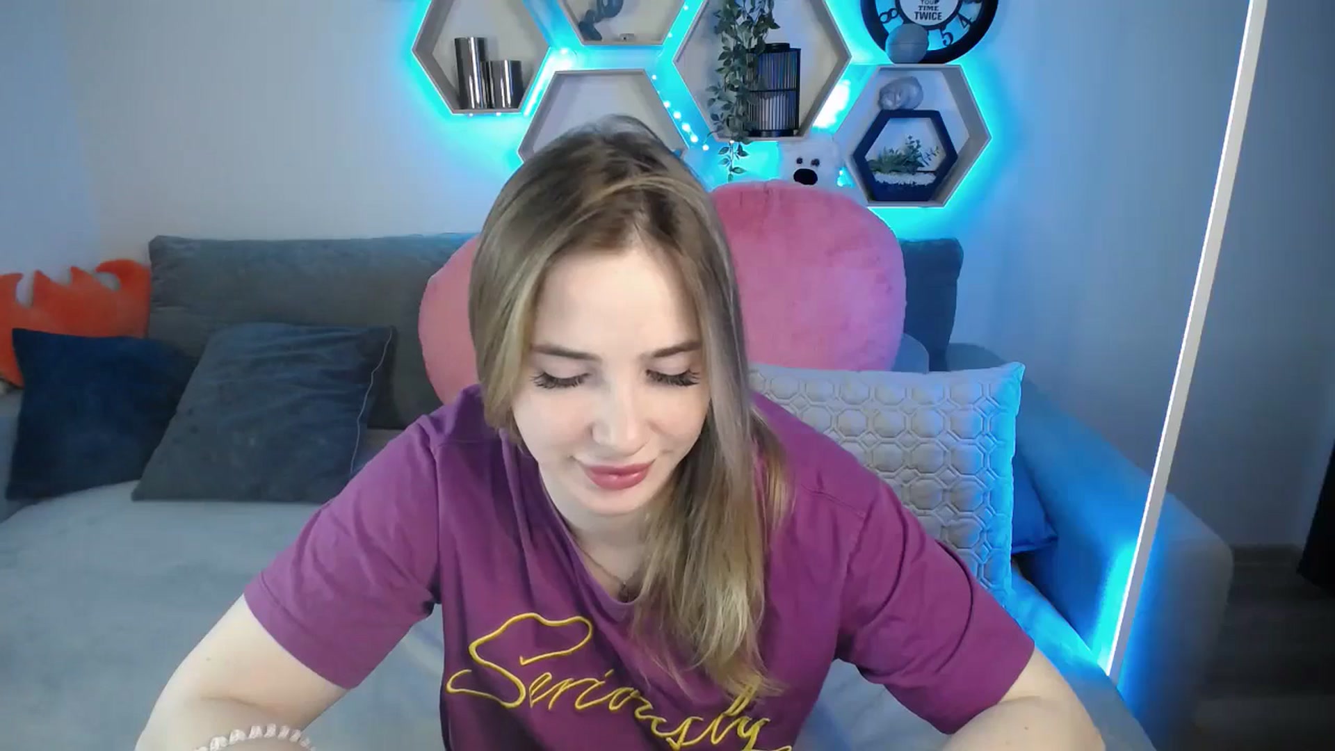 Gallery image thumbnail from SabrinaViolet's myfreecams stream on, 03/18/2025, 11:50 image 2 of 20
