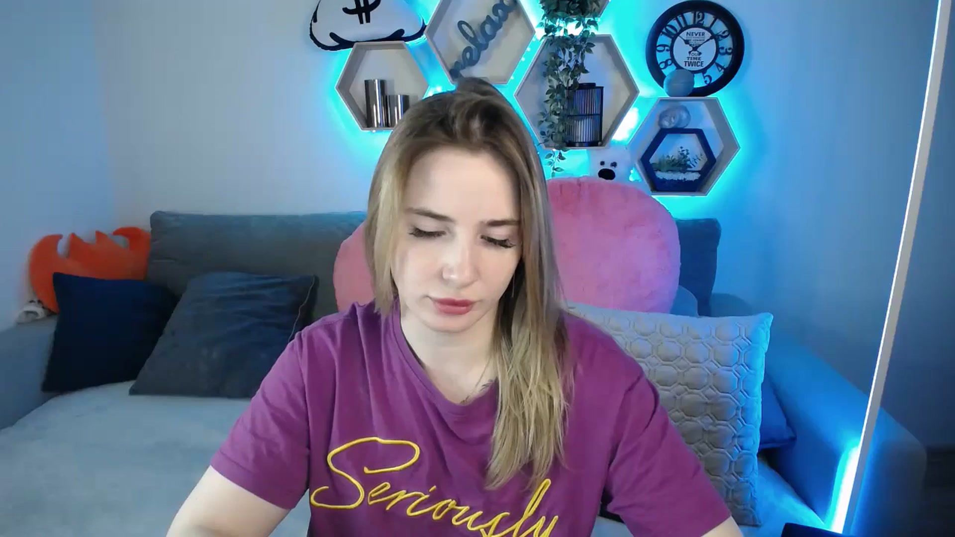 Gallery image thumbnail from SabrinaViolet's myfreecams stream on, 03/18/2025, 12:56 image 3 of 20