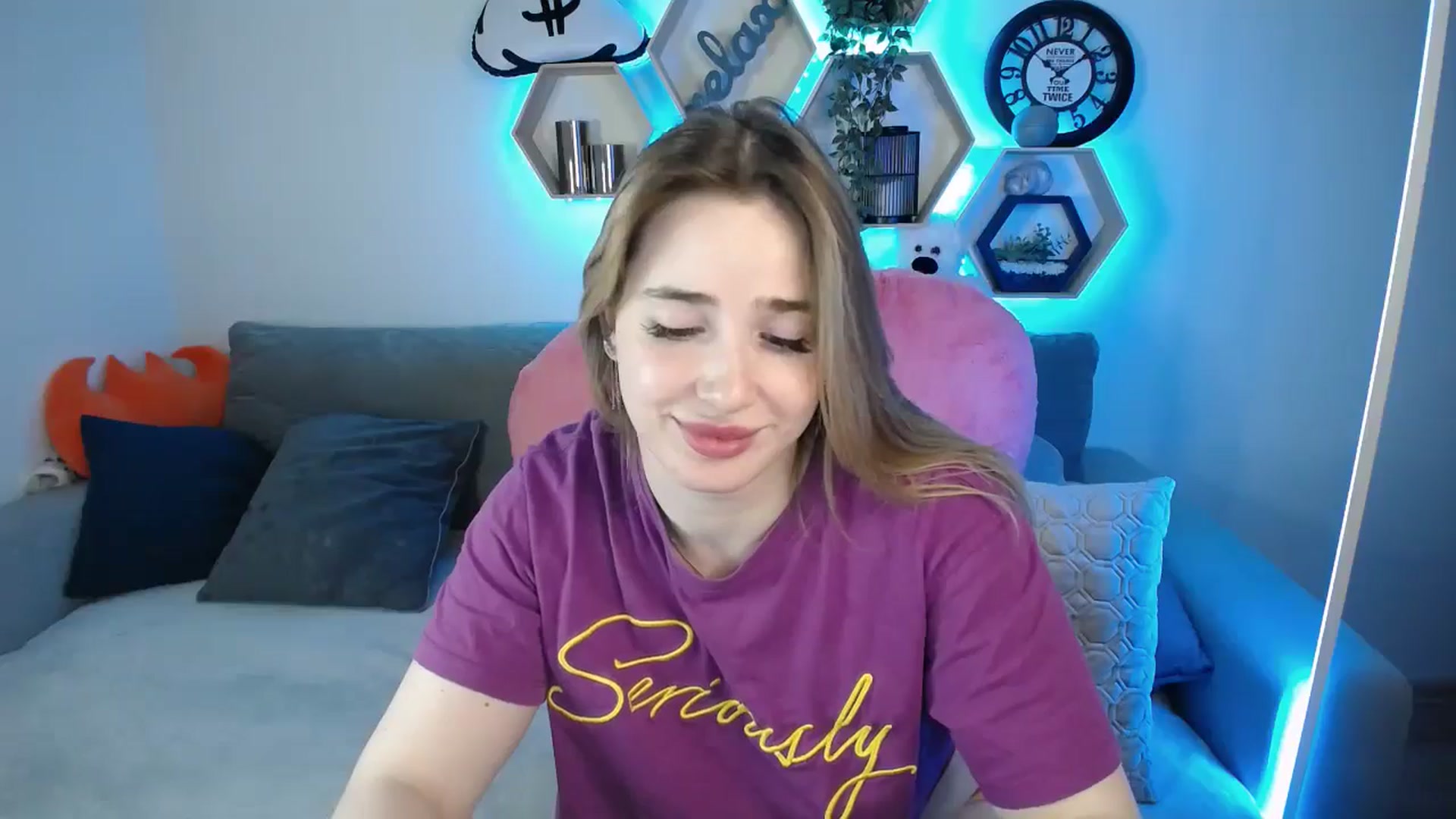 Gallery image thumbnail from SabrinaViolet's myfreecams stream on, 03/18/2025, 12:56 image 10 of 20