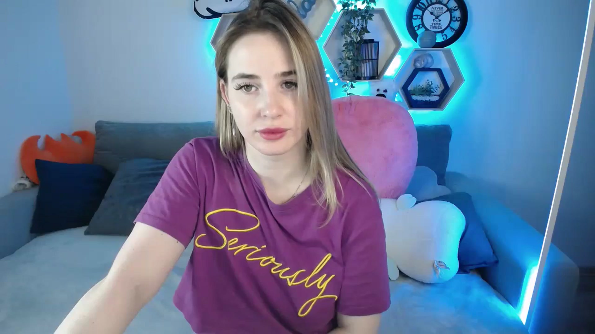 Gallery image thumbnail from SabrinaViolet's myfreecams stream on, 03/18/2025, 14:27 image 7 of 20