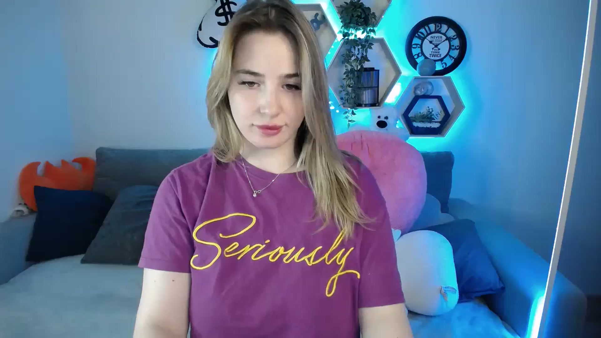 Gallery image thumbnail from SabrinaViolet's myfreecams stream on, 03/18/2025, 14:27 image 16 of 20