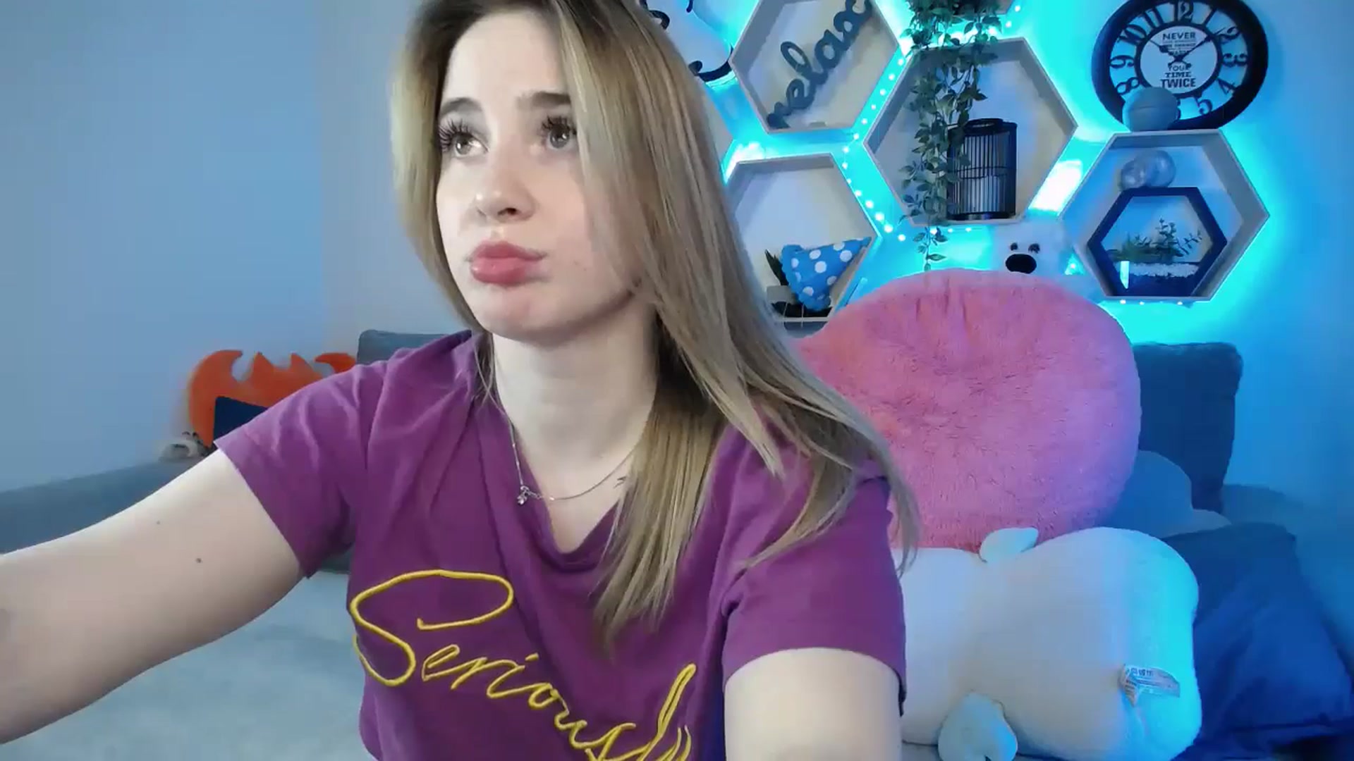 Gallery image thumbnail from SabrinaViolet's myfreecams stream on, 03/18/2025, 14:27 image 13 of 20