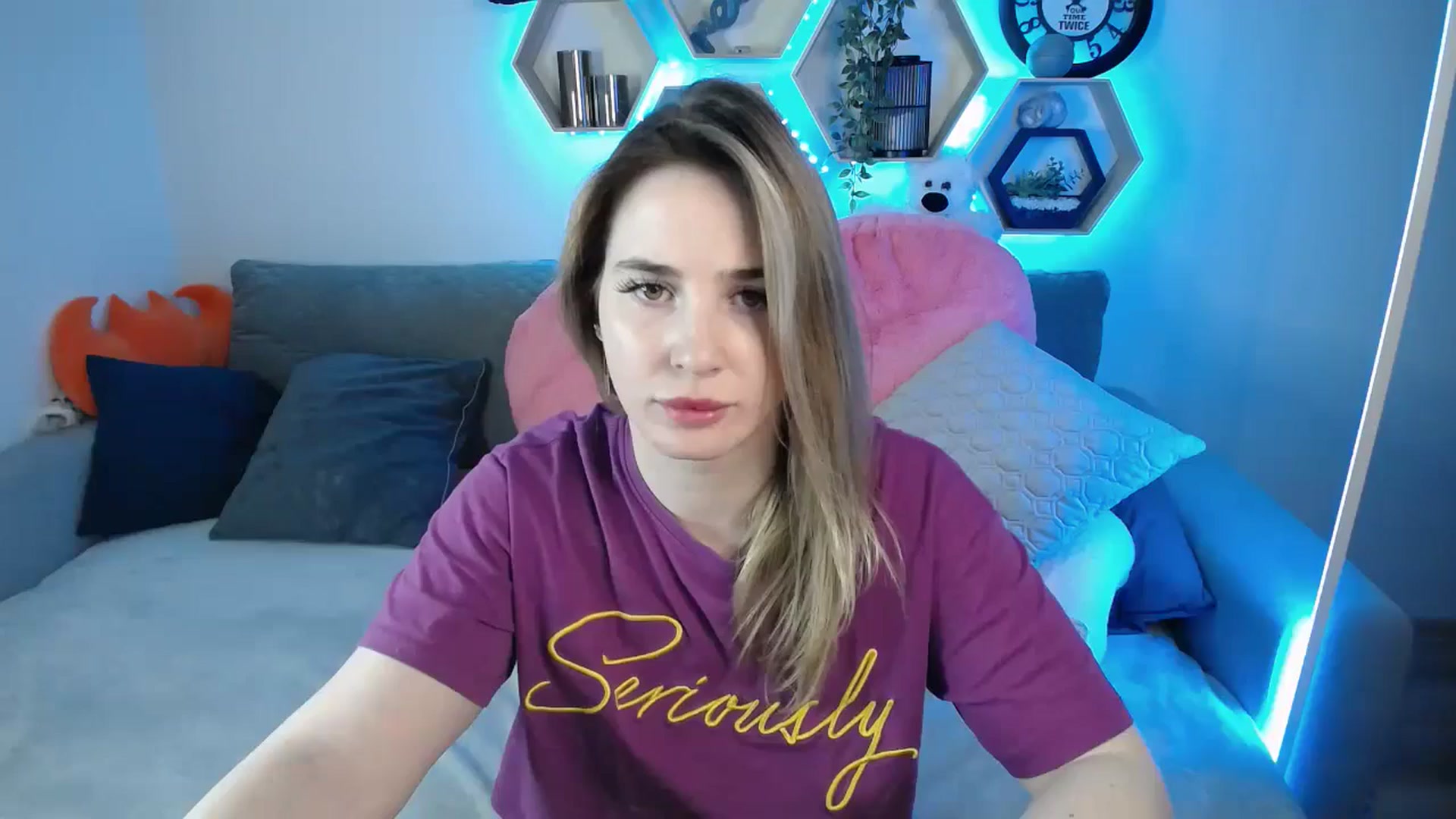 Gallery image thumbnail from SabrinaViolet's myfreecams stream on, 03/18/2025, 15:02 image 6 of 20