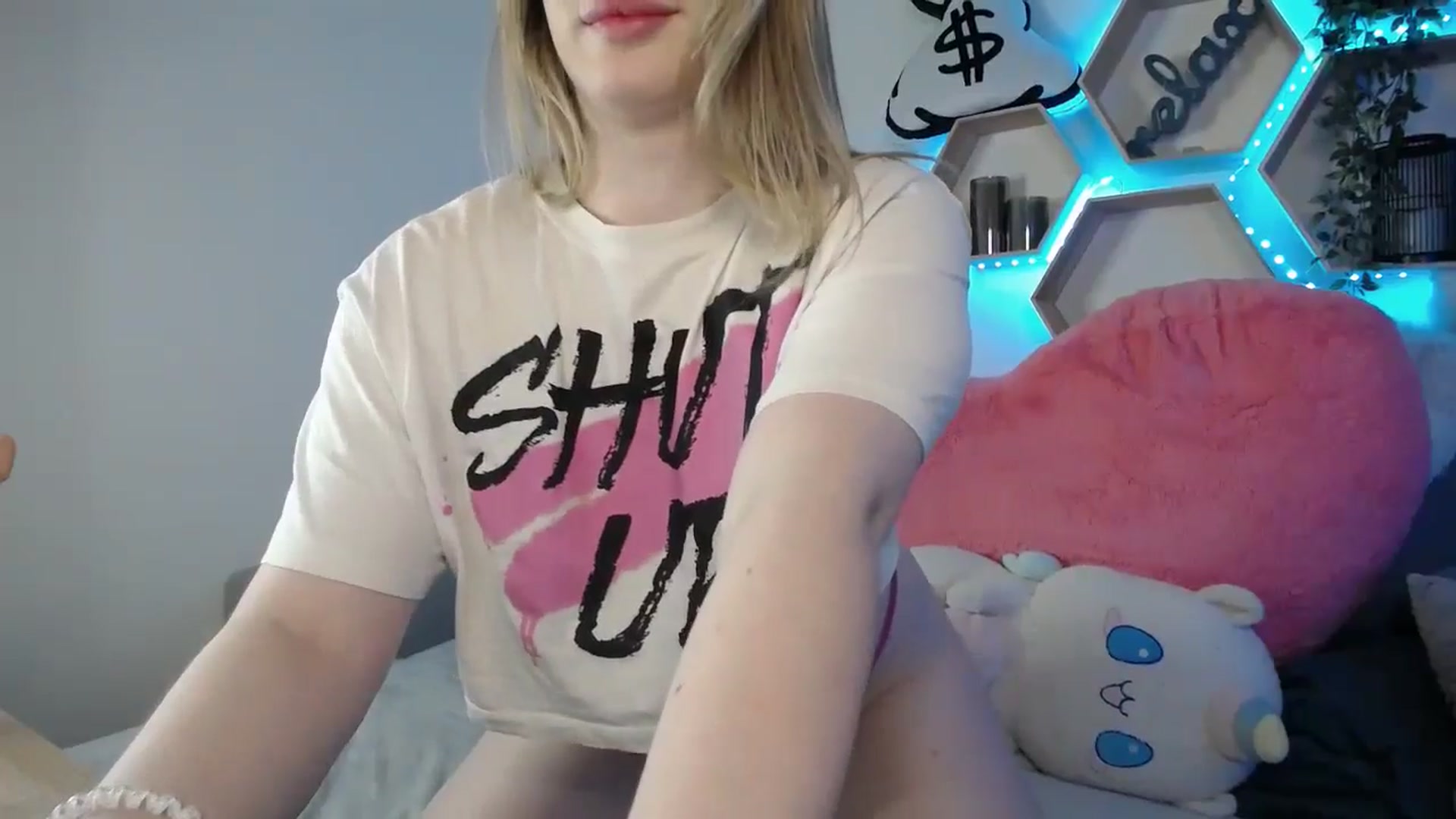Gallery image thumbnail from SabrinaViolet's myfreecams stream on, 03/24/2025, 13:12 image 13 of 20
