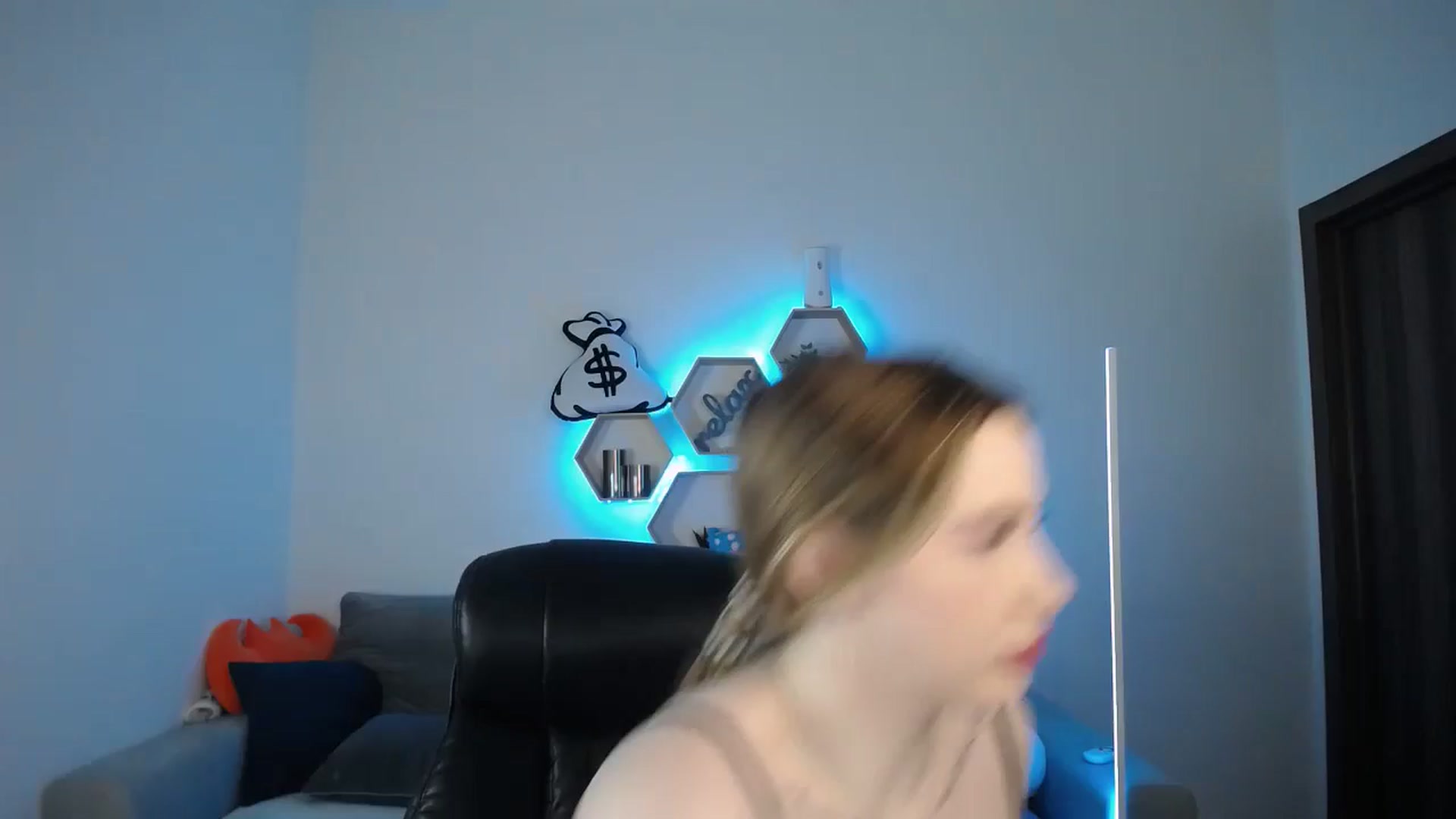 Gallery image thumbnail from SabrinaViolet's myfreecams stream on, 03/25/2025, 09:22 image 1 of 20