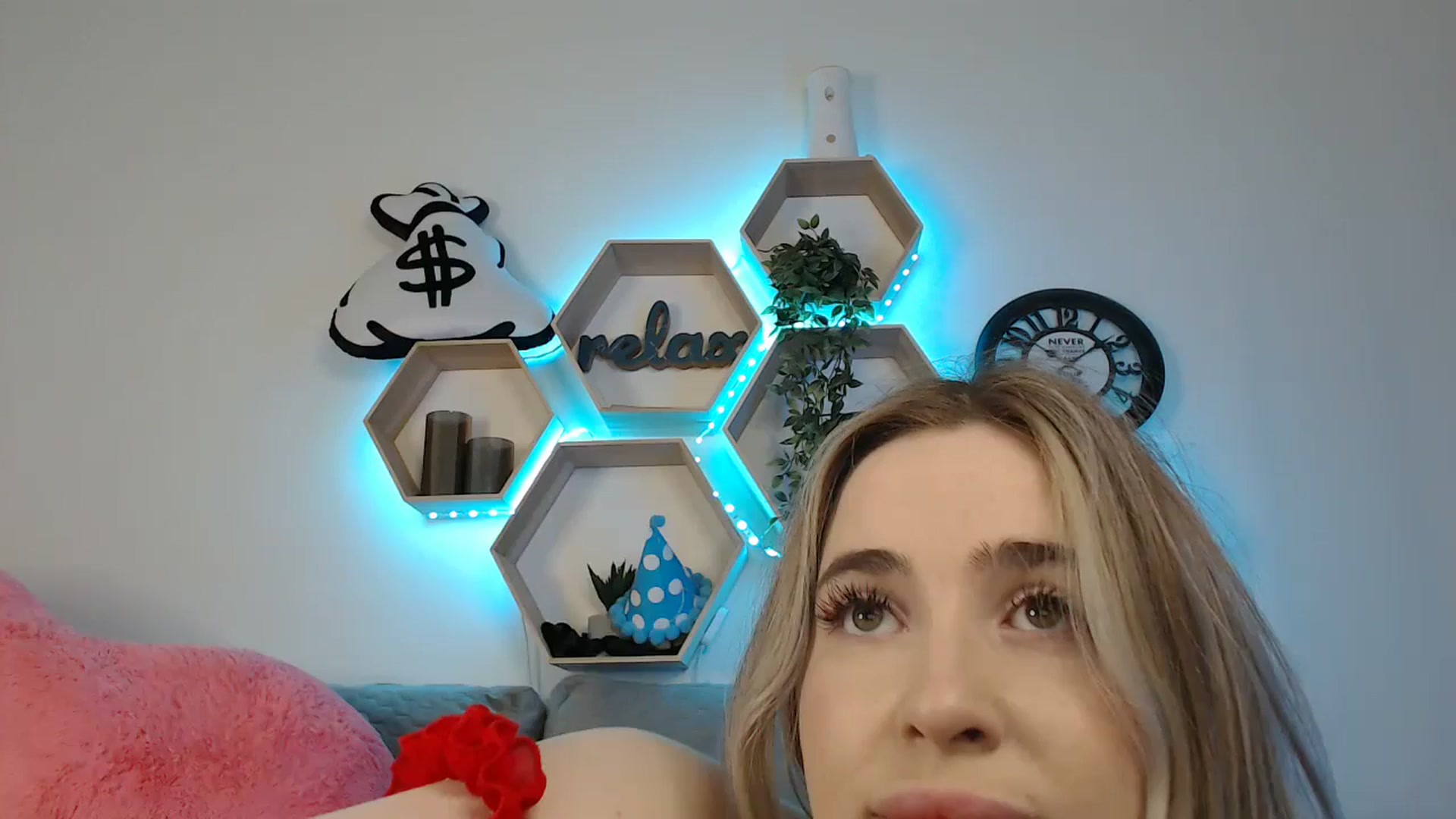 Gallery image thumbnail from SabrinaViolet's myfreecams stream on, 06/06/2025, 13:12 image 8 of 20