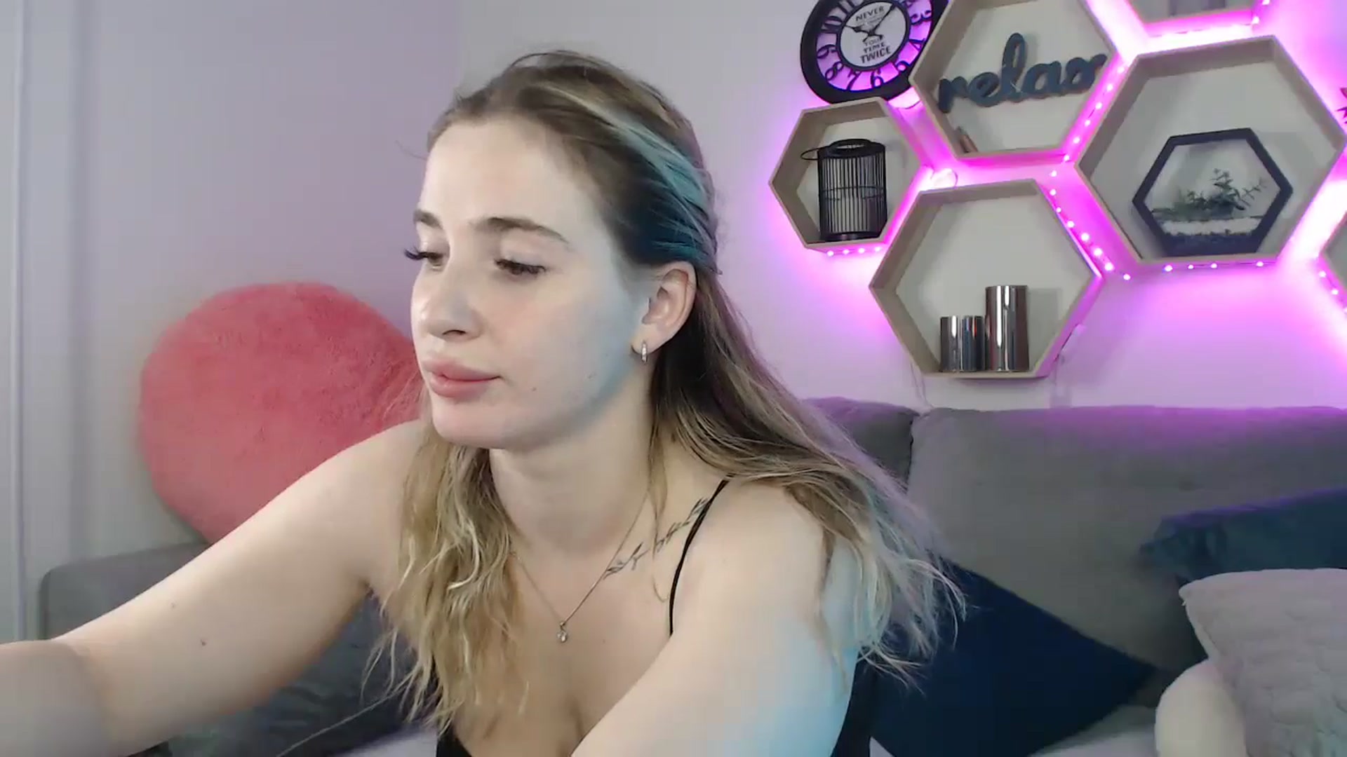Gallery image thumbnail from SabrinaViolet's myfreecams stream on, 07/09/2025, 11:39 image 15 of 20