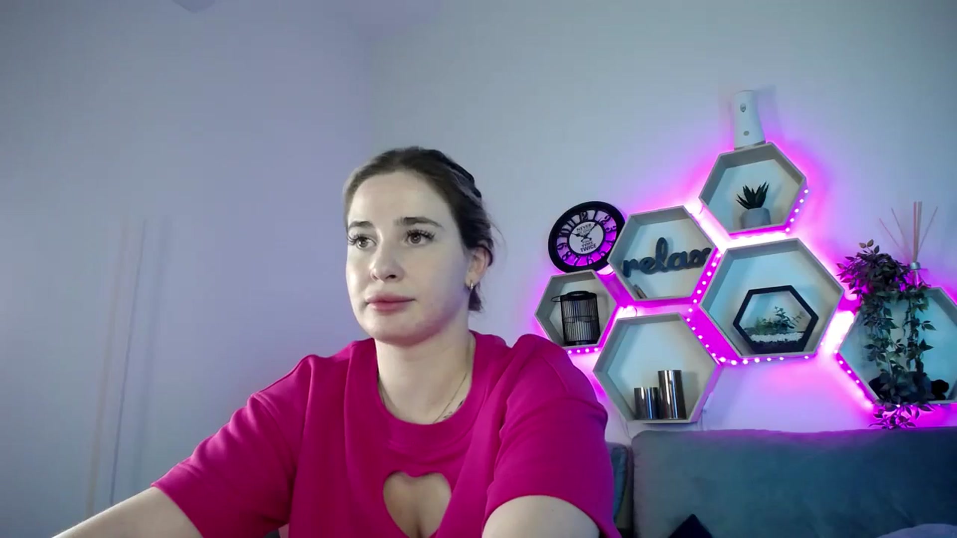 Gallery image thumbnail from SabrinaViolet's myfreecams stream on, 07/23/2025, 13:53 image 8 of 20
