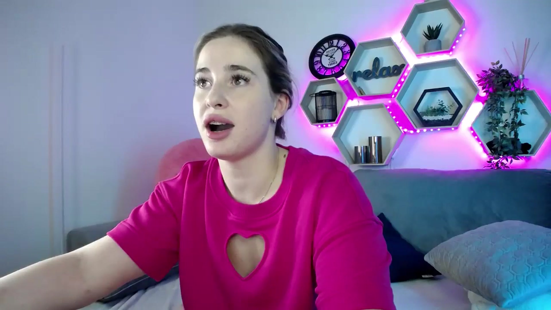 Gallery image thumbnail from SabrinaViolet's myfreecams stream on, 07/23/2025, 13:53 image 5 of 20