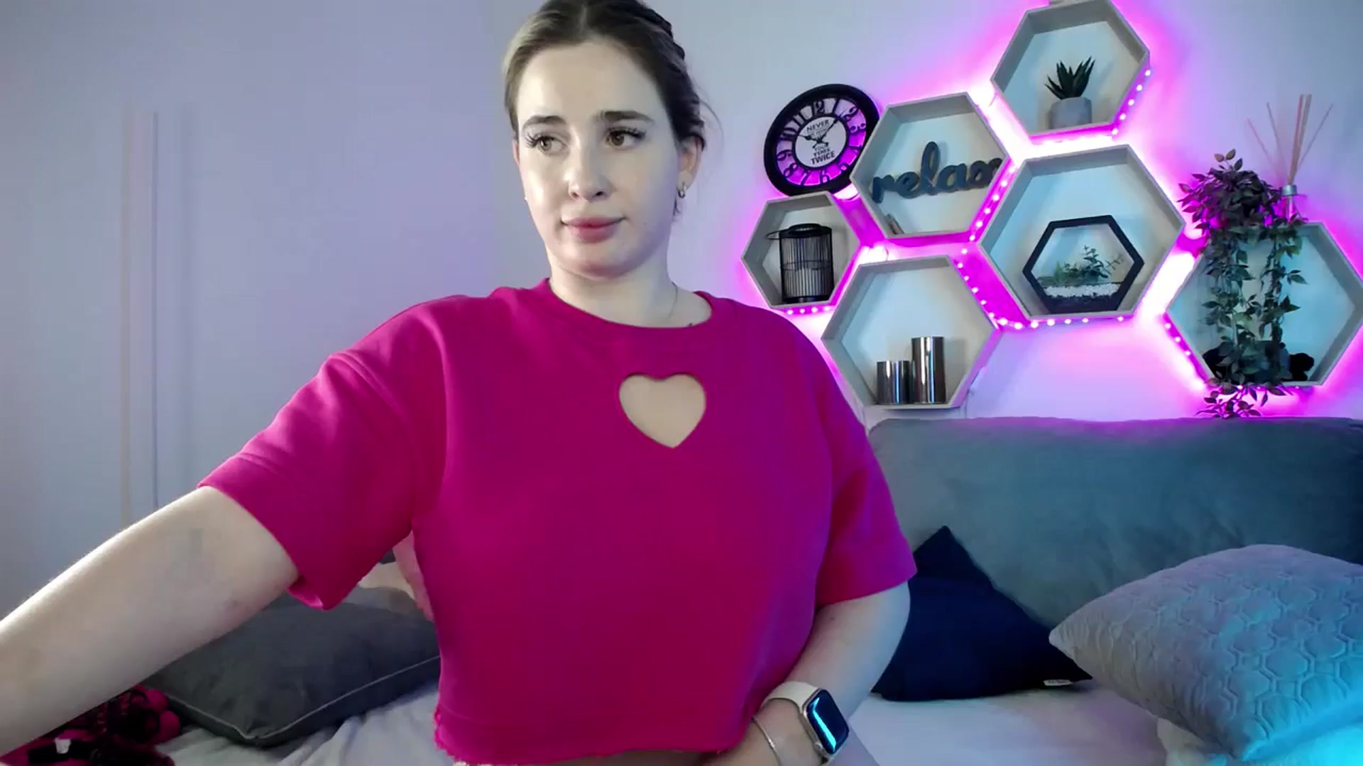 Gallery image thumbnail from SabrinaViolet's myfreecams stream on, 07/23/2025, 13:53 image 7 of 20