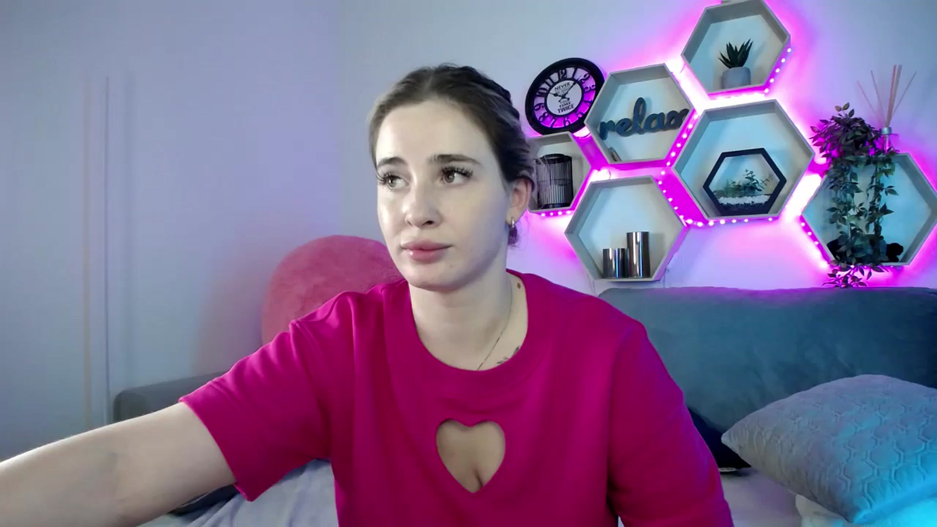 Gallery image thumbnail from SabrinaViolet's myfreecams stream on, 07/23/2025, 13:53 image 2 of 20