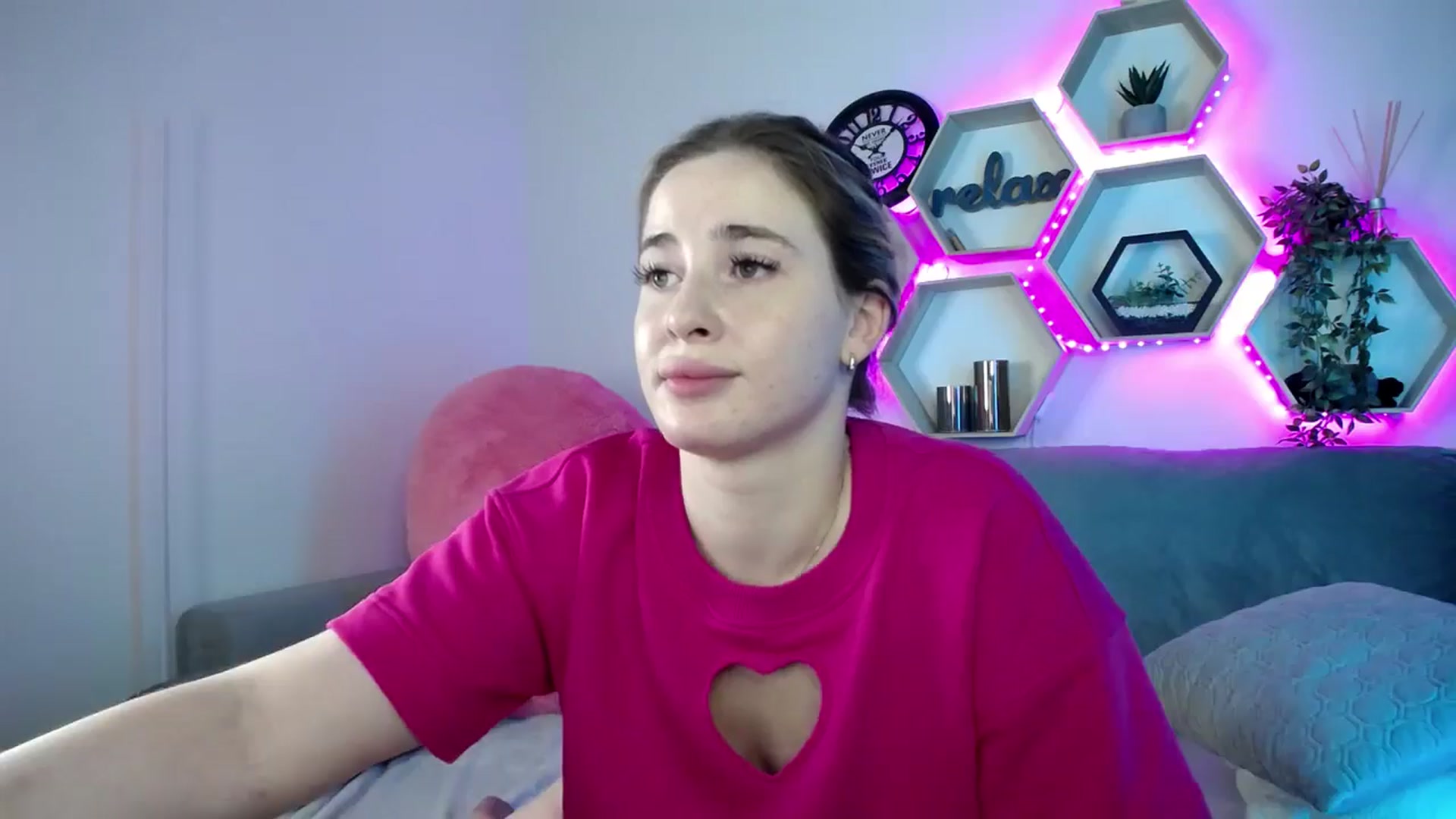 Gallery image thumbnail from SabrinaViolet's myfreecams stream on, 07/23/2025, 13:53 image 6 of 20