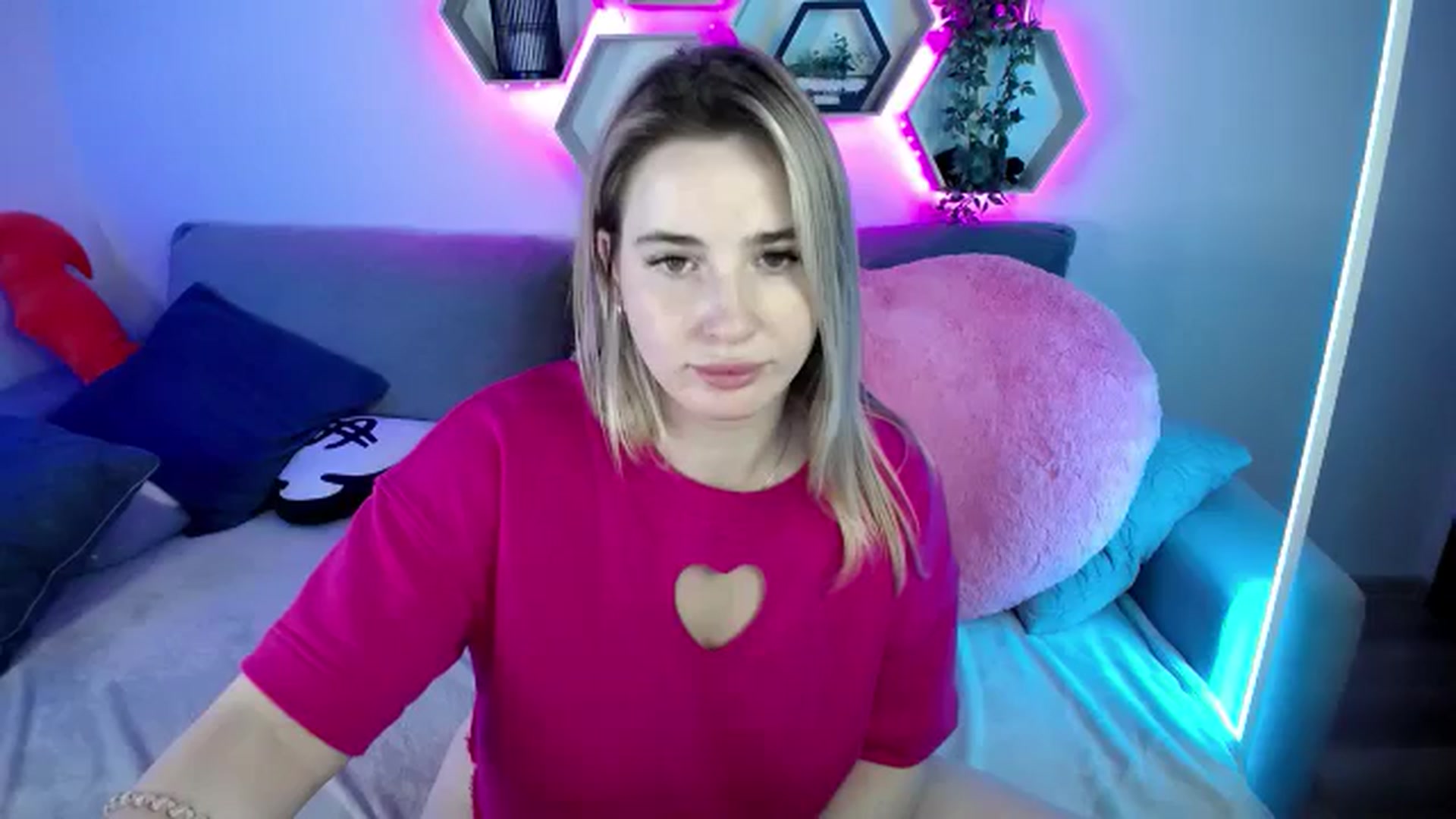Gallery image thumbnail from SabrinaViolet's myfreecams stream on, 07/25/2025, 13:09 image 7 of 20