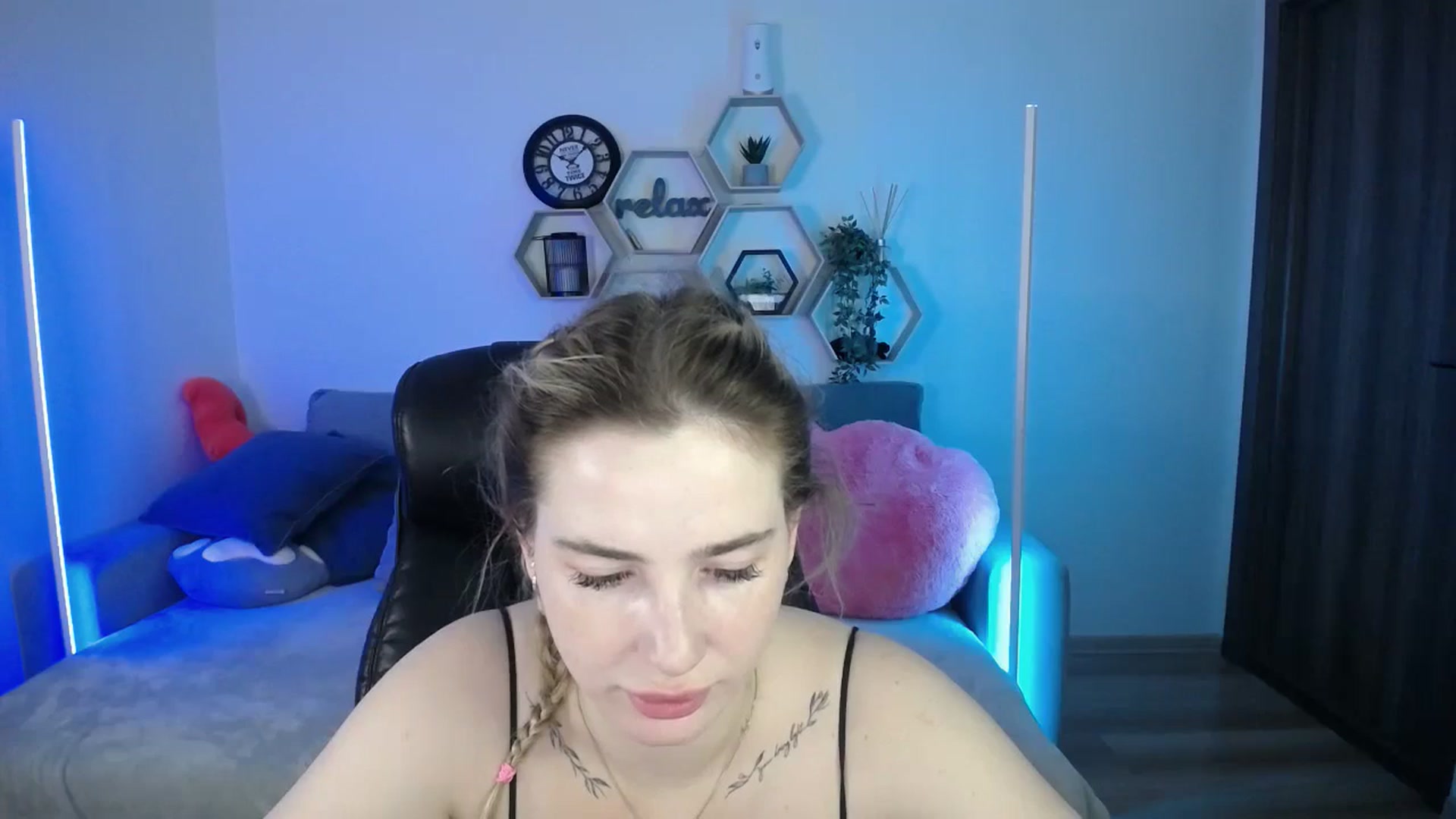 Gallery image thumbnail from SabrinaViolet's myfreecams stream on, 07/29/2025, 09:42 image 2 of 20
